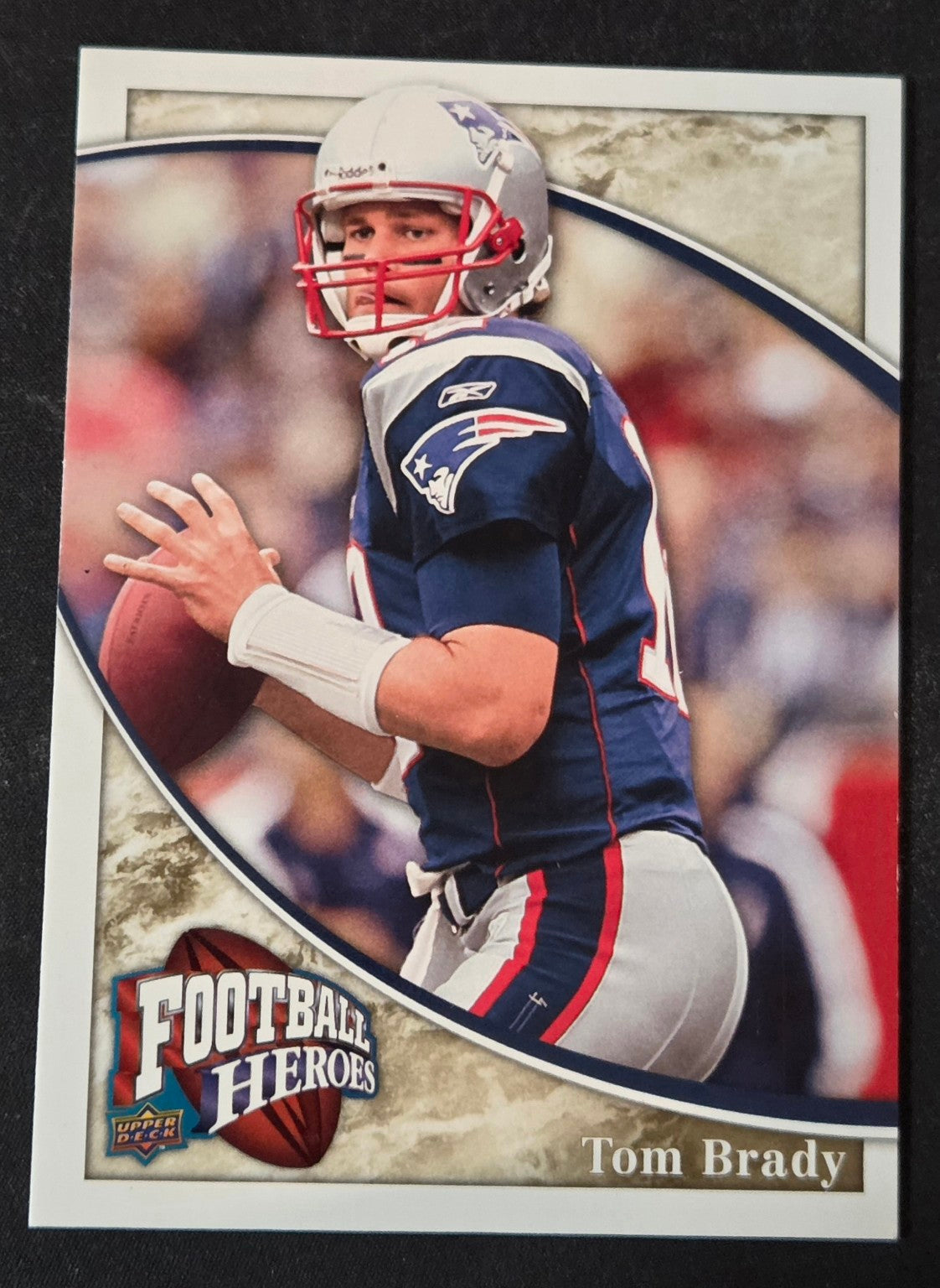 2009 Upper Deck Football Heroes Tom Brady 72 Patriots card front