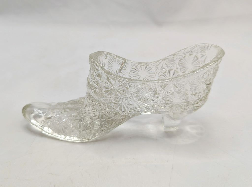 Fenton Daisy And Button Clear Glass Slipper Heel Figurine