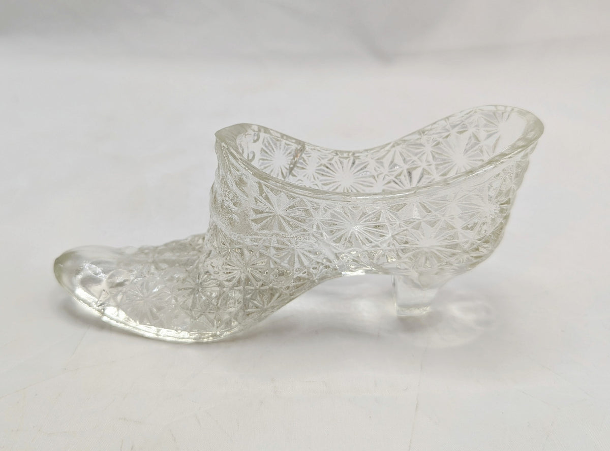 Fenton Daisy And Button Clear Glass Slipper Heel Figurine