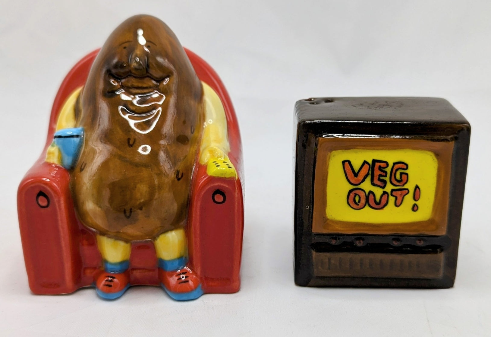 Vintage Occidental Couch Potato And Tv Salt And Pepper Shakers
