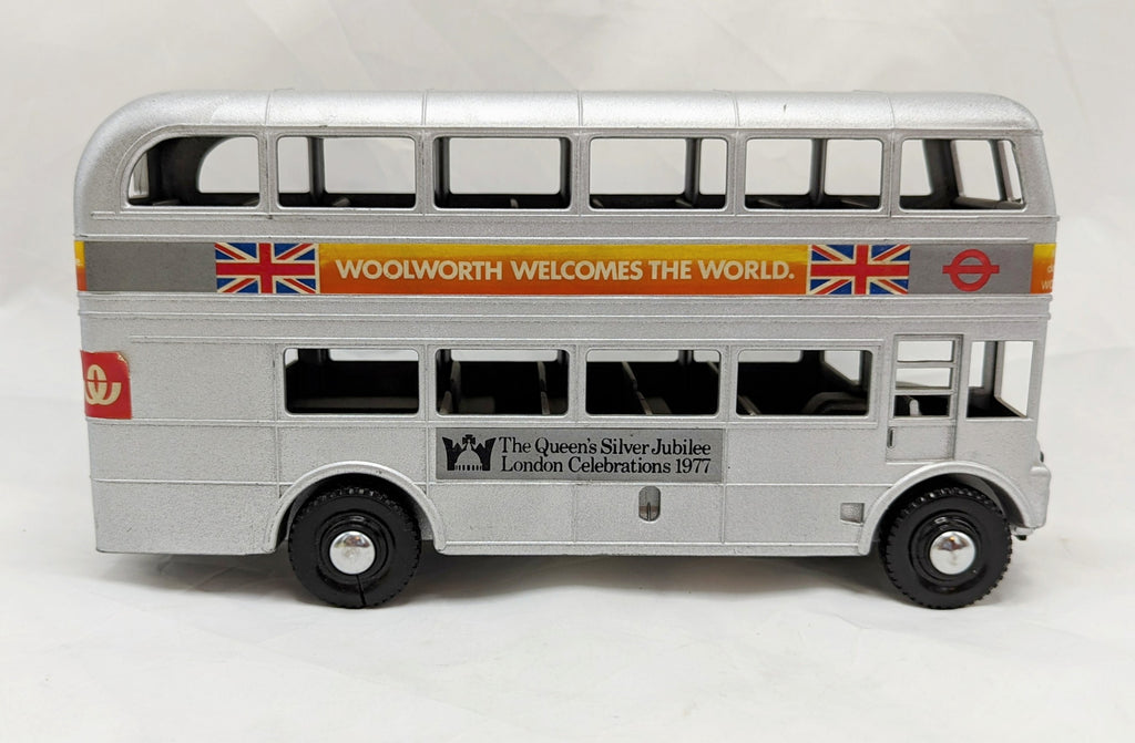 Brekina 61105 AEC Routemaster Silver Jubilee 1977 Woolworth Bus image 2