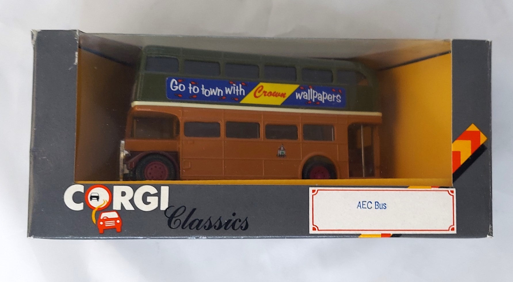 1986 Corgi Classics Crown Wallpapers AEC Bus C599/4