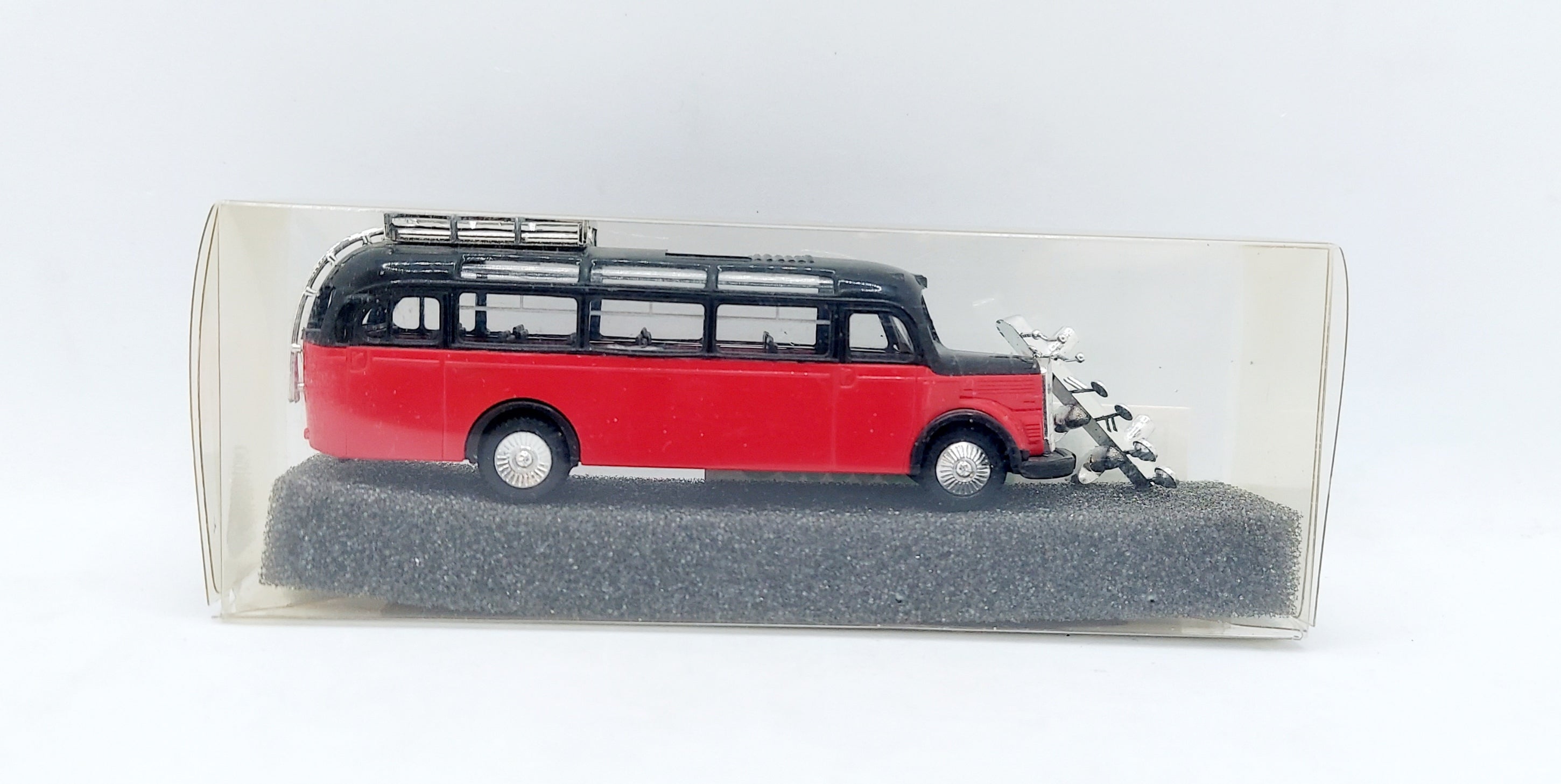 Praline Sonthofen Alpenvogel Mercedes-Benz 0-3500 Germany 1/87