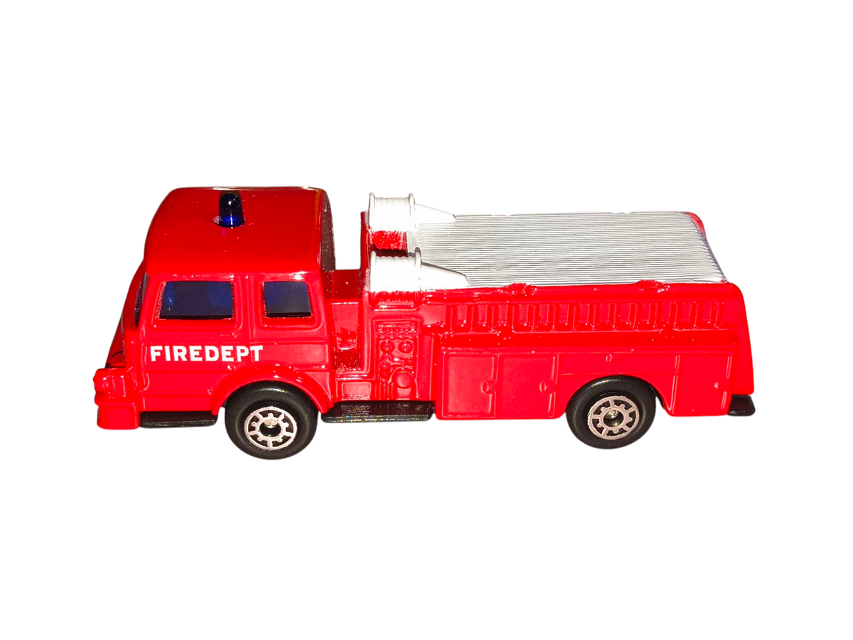Maisto Denver Pumper Fire Truck Red 1/64 Scale Diecast