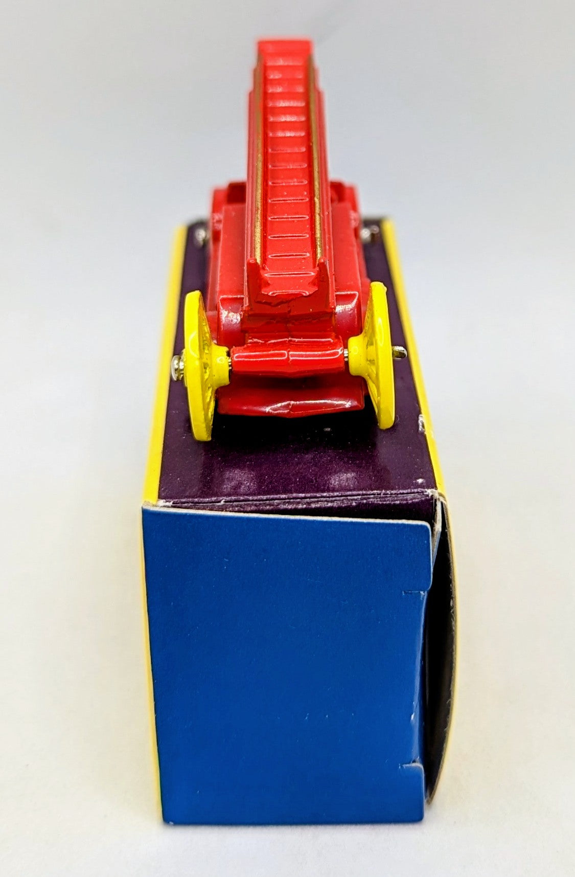 1991 Matchbox Originals Authentic Recreation LE No.9 Fire Engine image 3