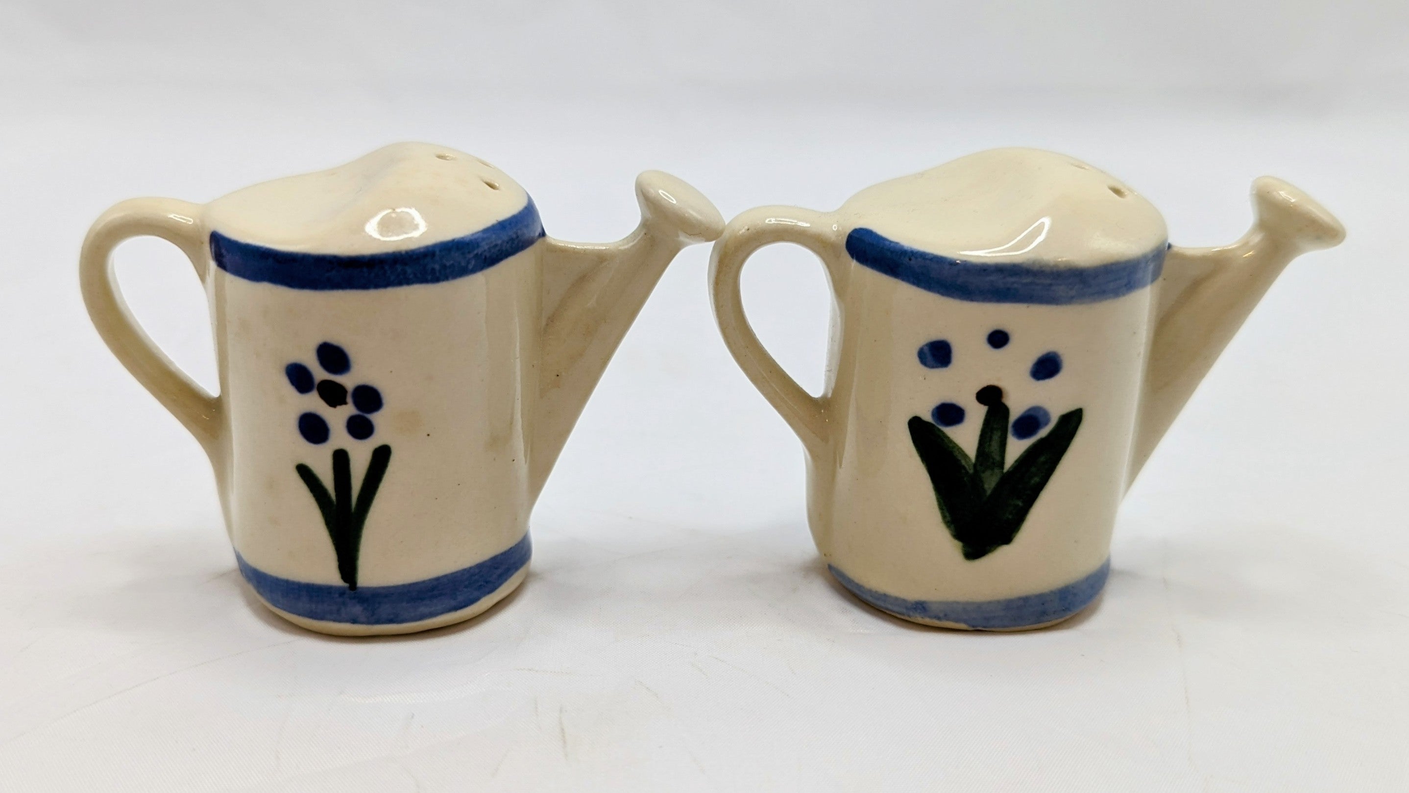 Vintage Shawnee Ceramic Watering Can Salt & Pepper Shakers image 2