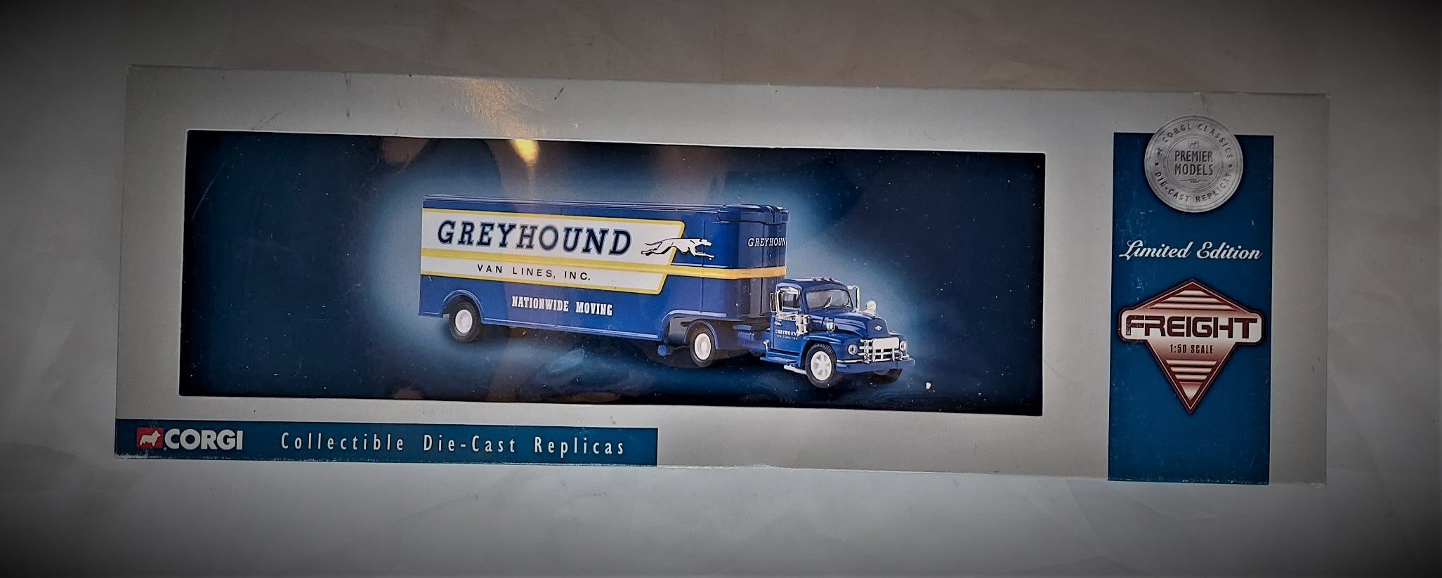 2000 Corgi 53101 Diamond T620 Artic Fruehauf Trailer Greyhound Lines 1/50 Scale