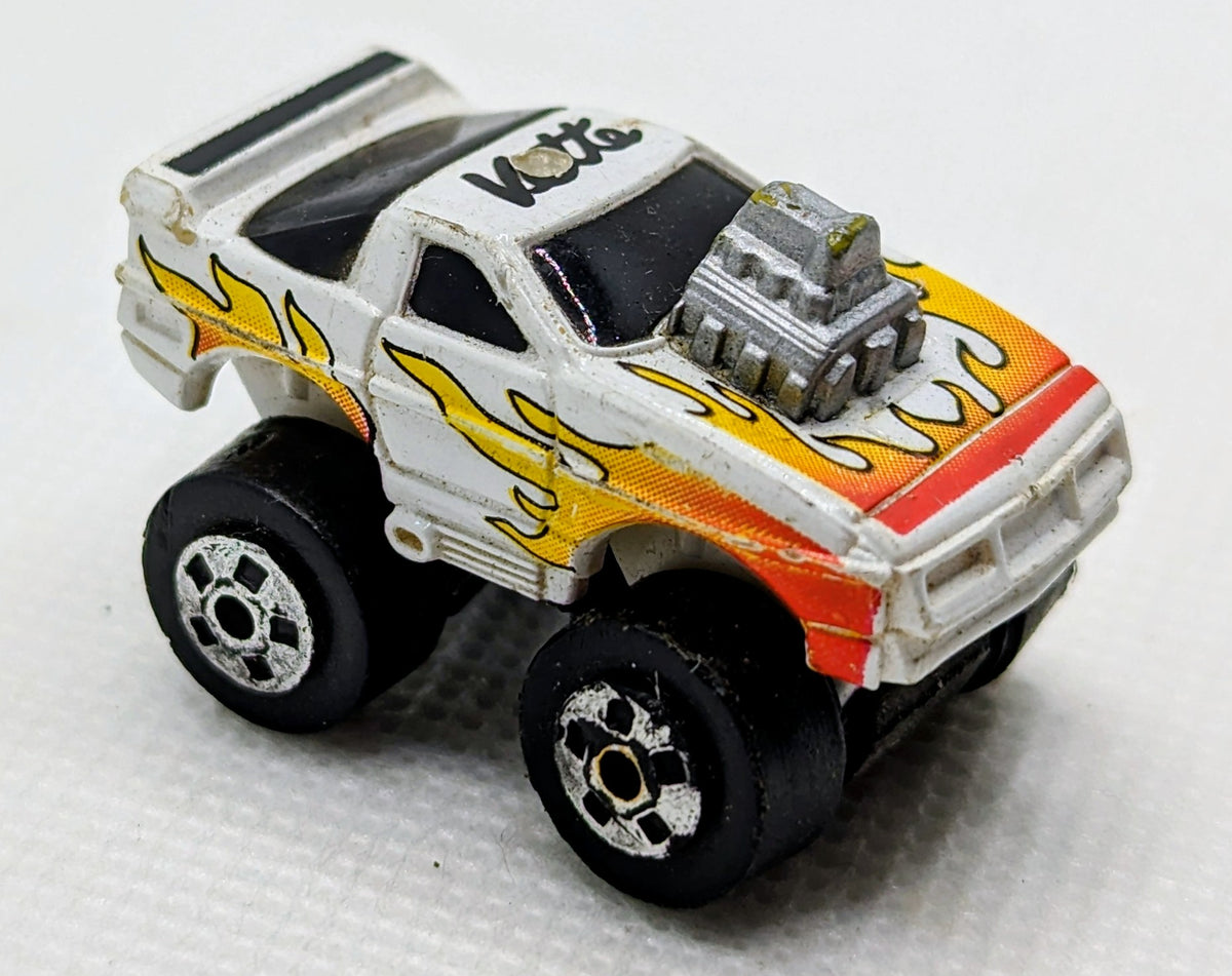 1987 Galoob Micro Machines Road Champs Chevy Corvette Flames Blown image 2