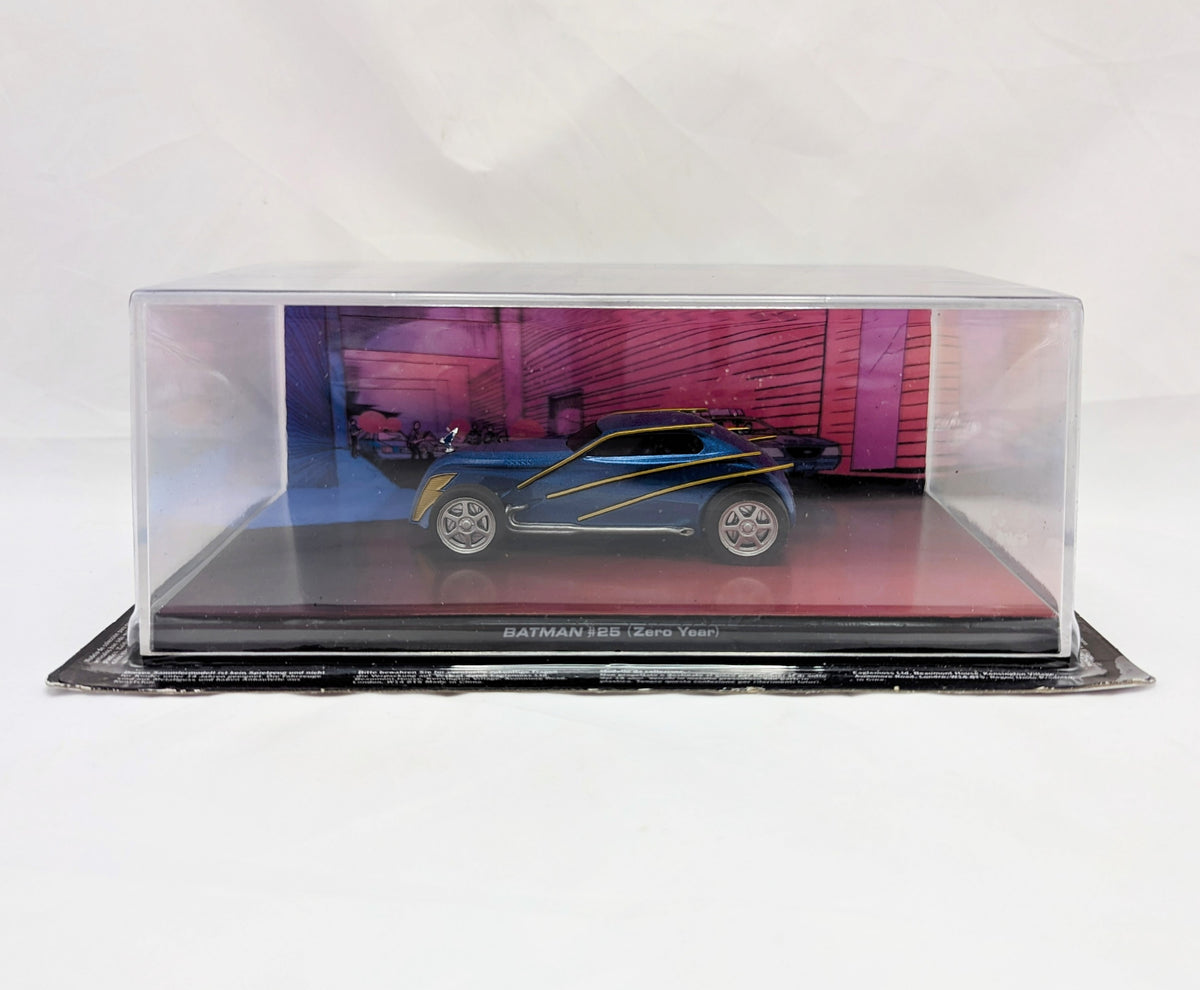 Eaglemoss Automobilia DC Comics Batman #25 (Zero Year) & Magazine No. 67 image 2
