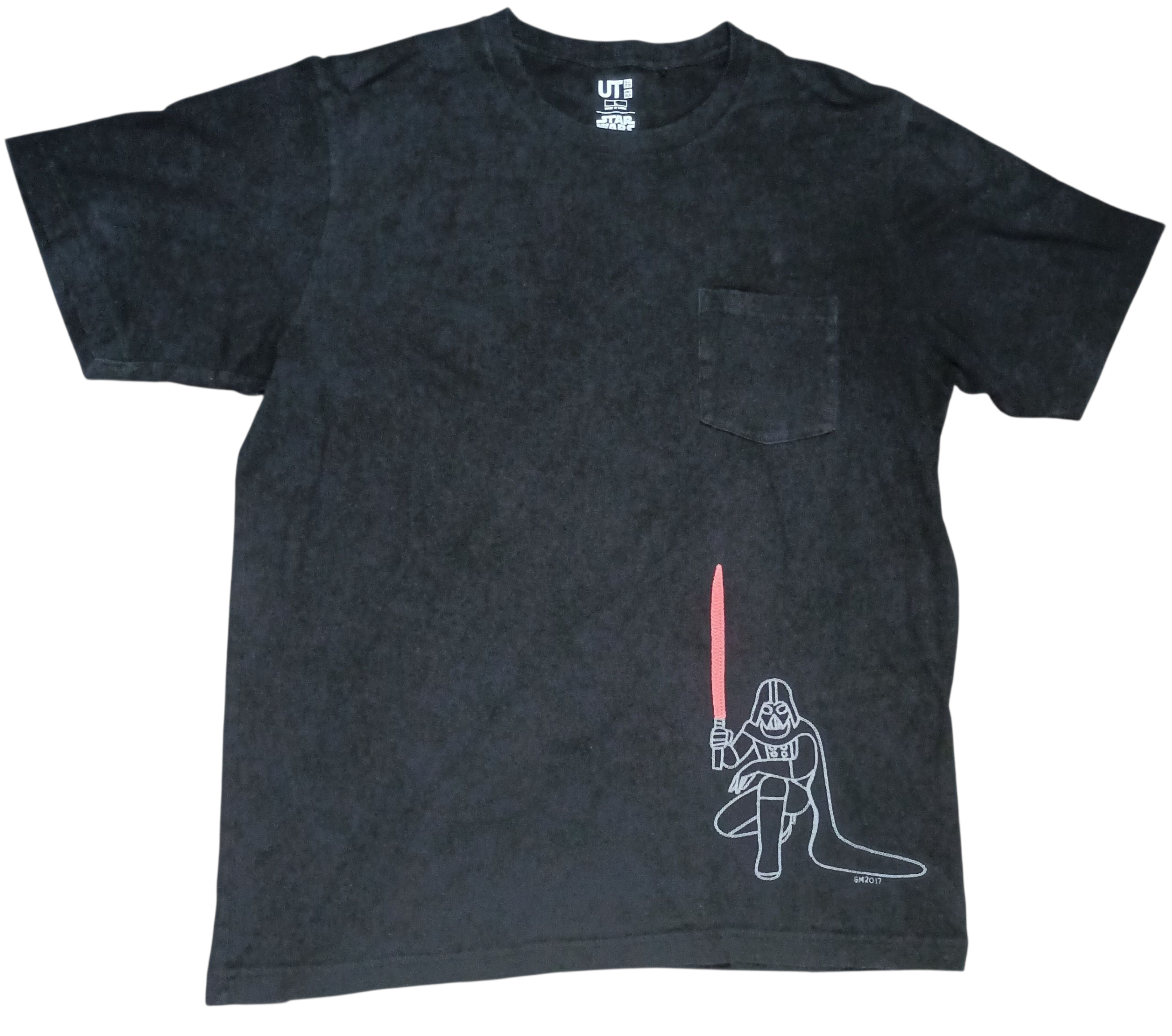 Uniqlo UT Star Wars Darth Vader Embroidered Black T-Shirt Size Large