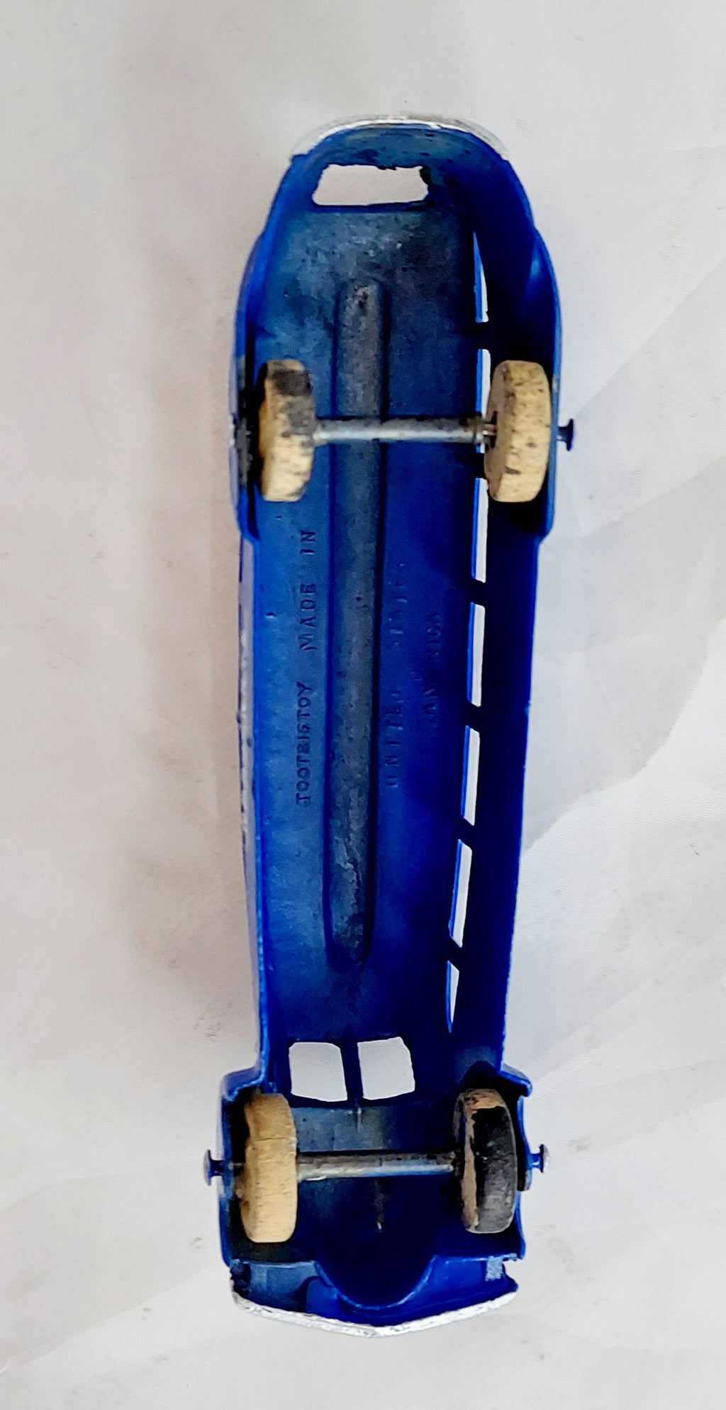 1937-39 Tootsietoy Greyhound Bus With Wood Wheels 6'' Long - Blue image 3