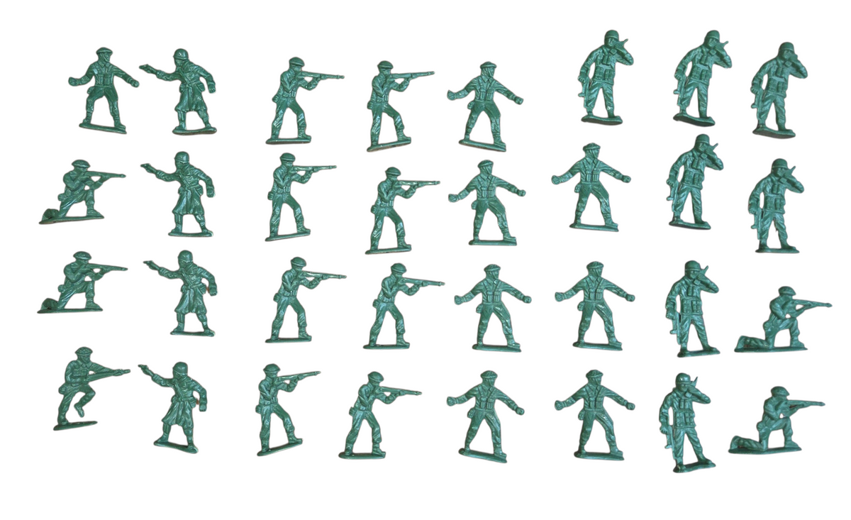 32 Green Plastic Mini Army Men 1/2"- 1" Bulk Lot Action Figures Toy Soldiers