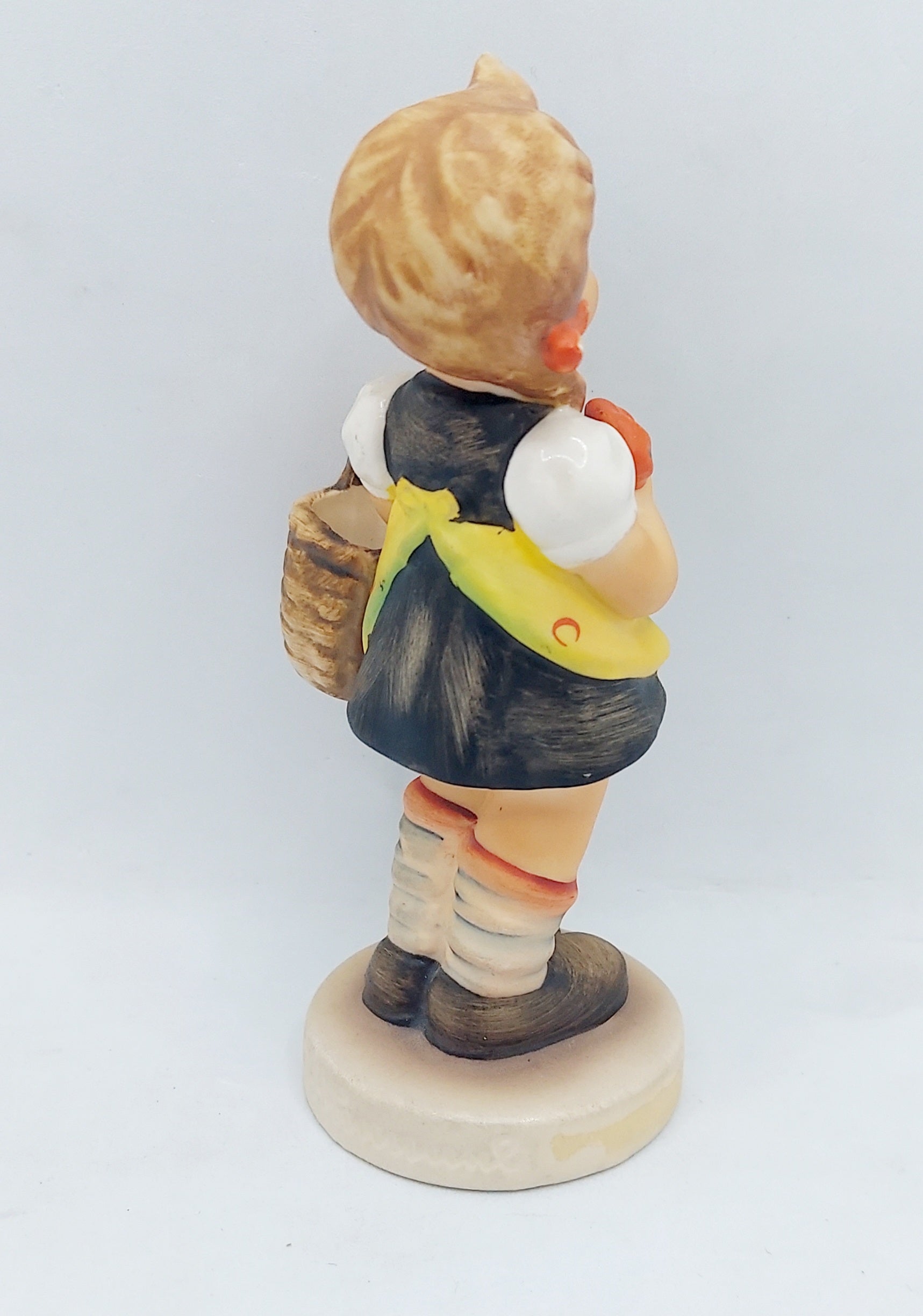Goebel Hummel #98/2/0 Sister TMK7 Figurine Girl With Basket image 2
