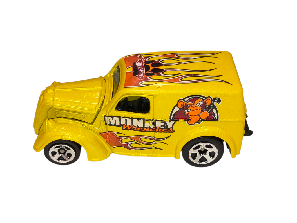 2005 Hot Wheels #85 Asphalt Jungle 5/5 Anglia Panel Yellow Monkey Wrench image 2