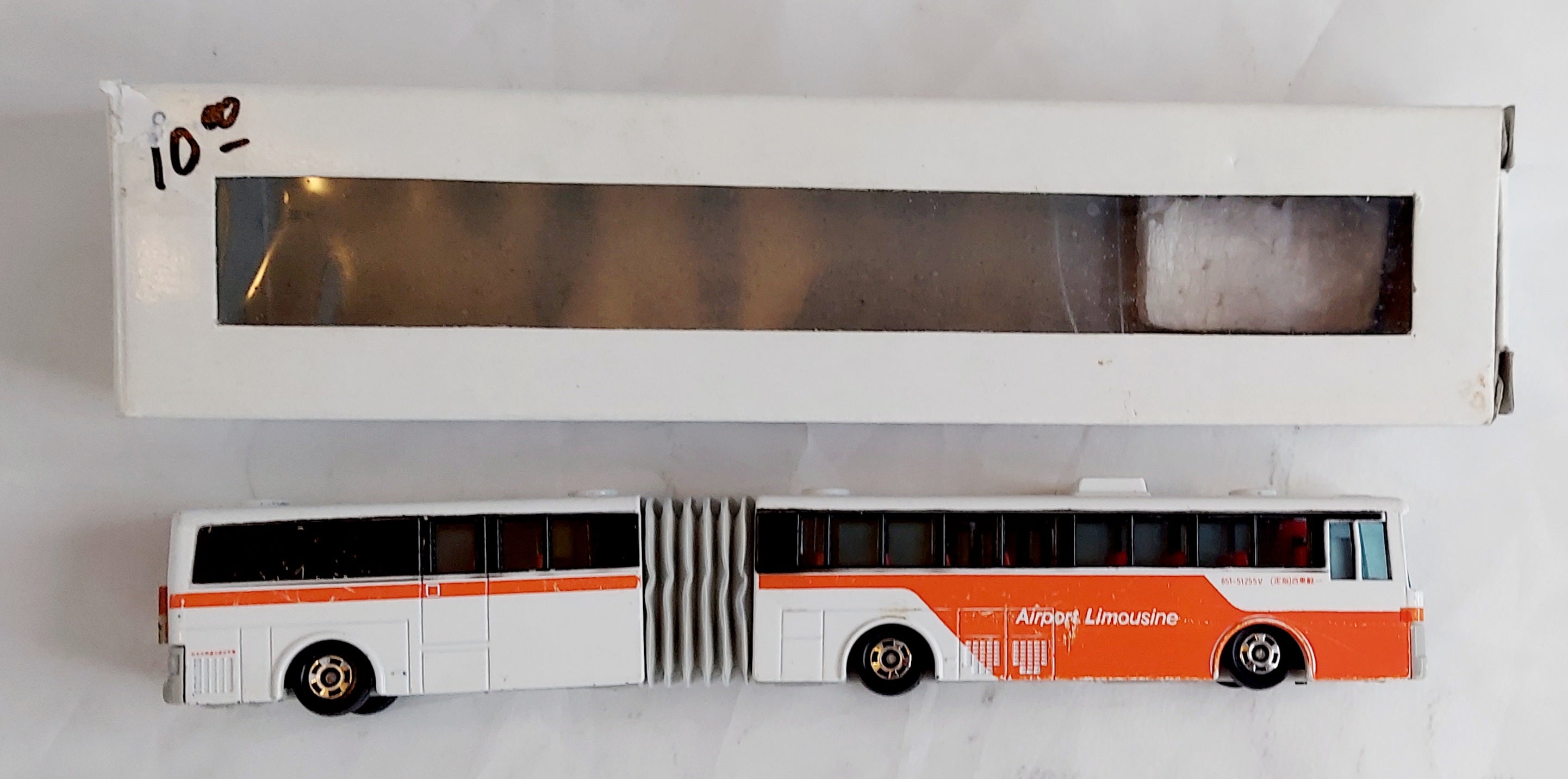 Tomy Tomica L04 Articulated Volvo Airport Limousine Bus Scale 1:100 image 4