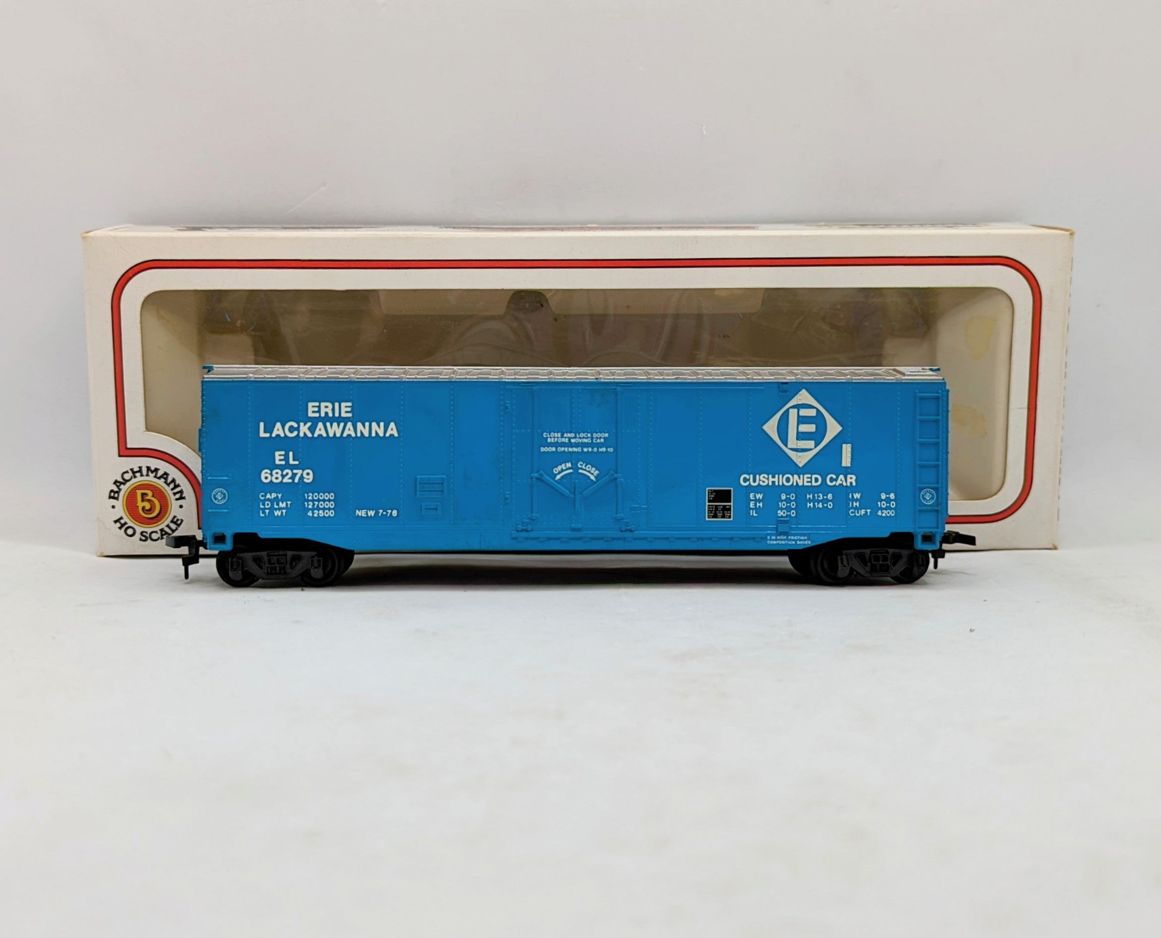 Bachmann Electric Trains Ho Scale 51' Steel Plug Door Box Car Erie Lackawanna image 2