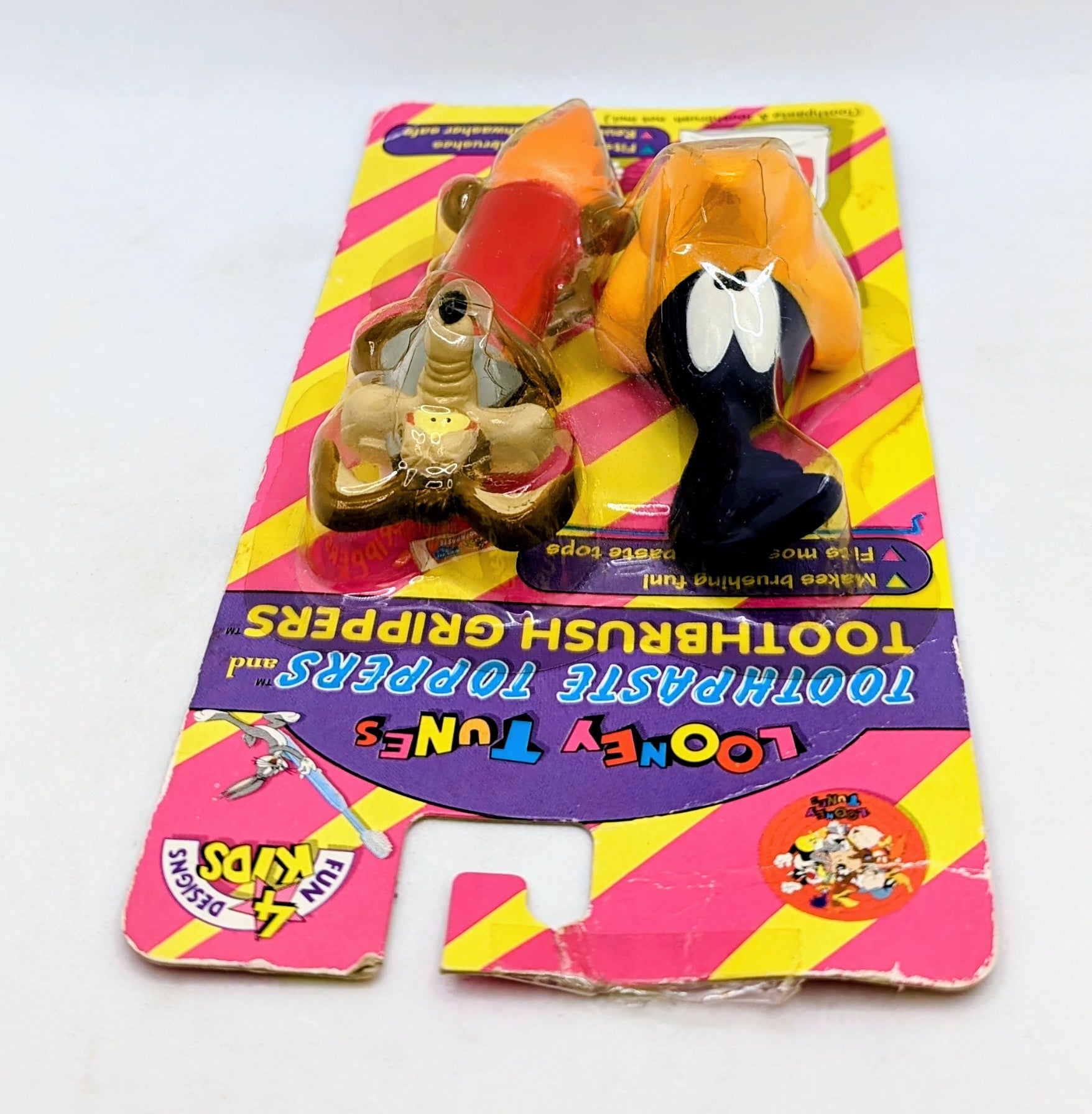 1995 Looney Tunes Toothpaste Toppers Toothbrush Gripper Roadrunner Wile E Coyote image 3