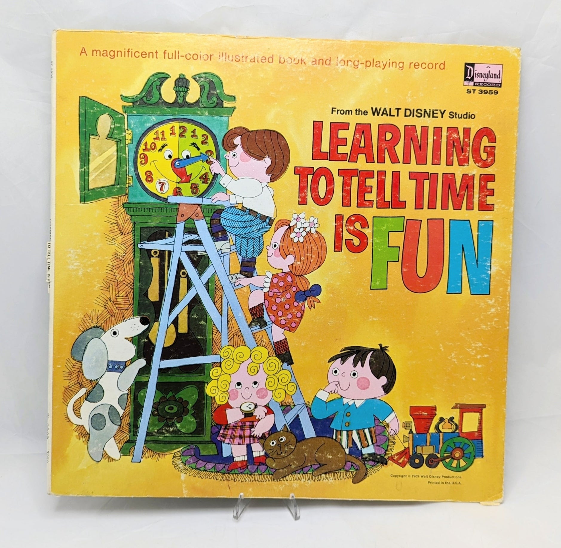 1969 Disney Learning To Tell Time Is Fun Record & Illustrated Book
