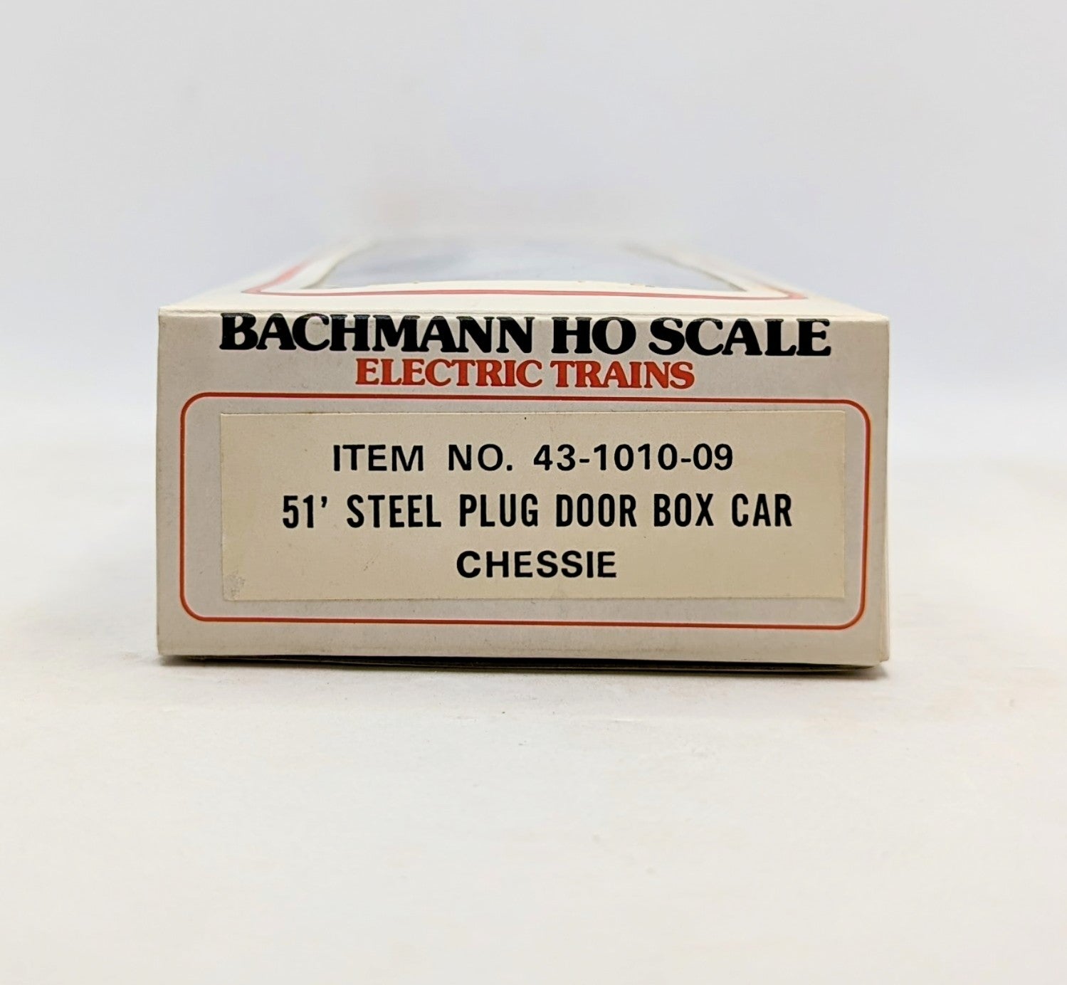 Bachmann Ho Scale Model Trains 51' Steel Plug Door Box Car Chessie image 4