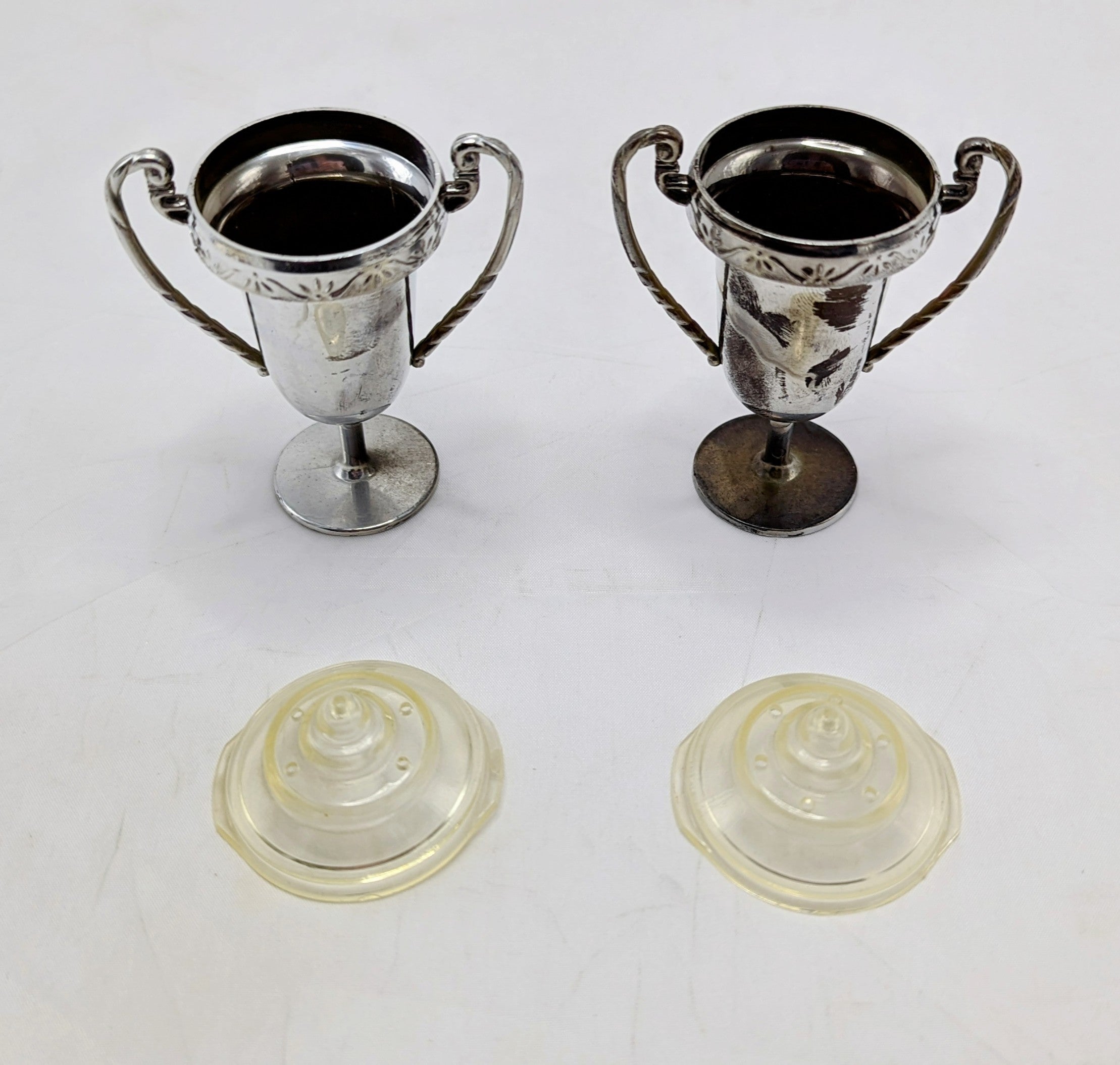 Silver Plastic Trophy Cup Salt & Pepper Shakers image 3