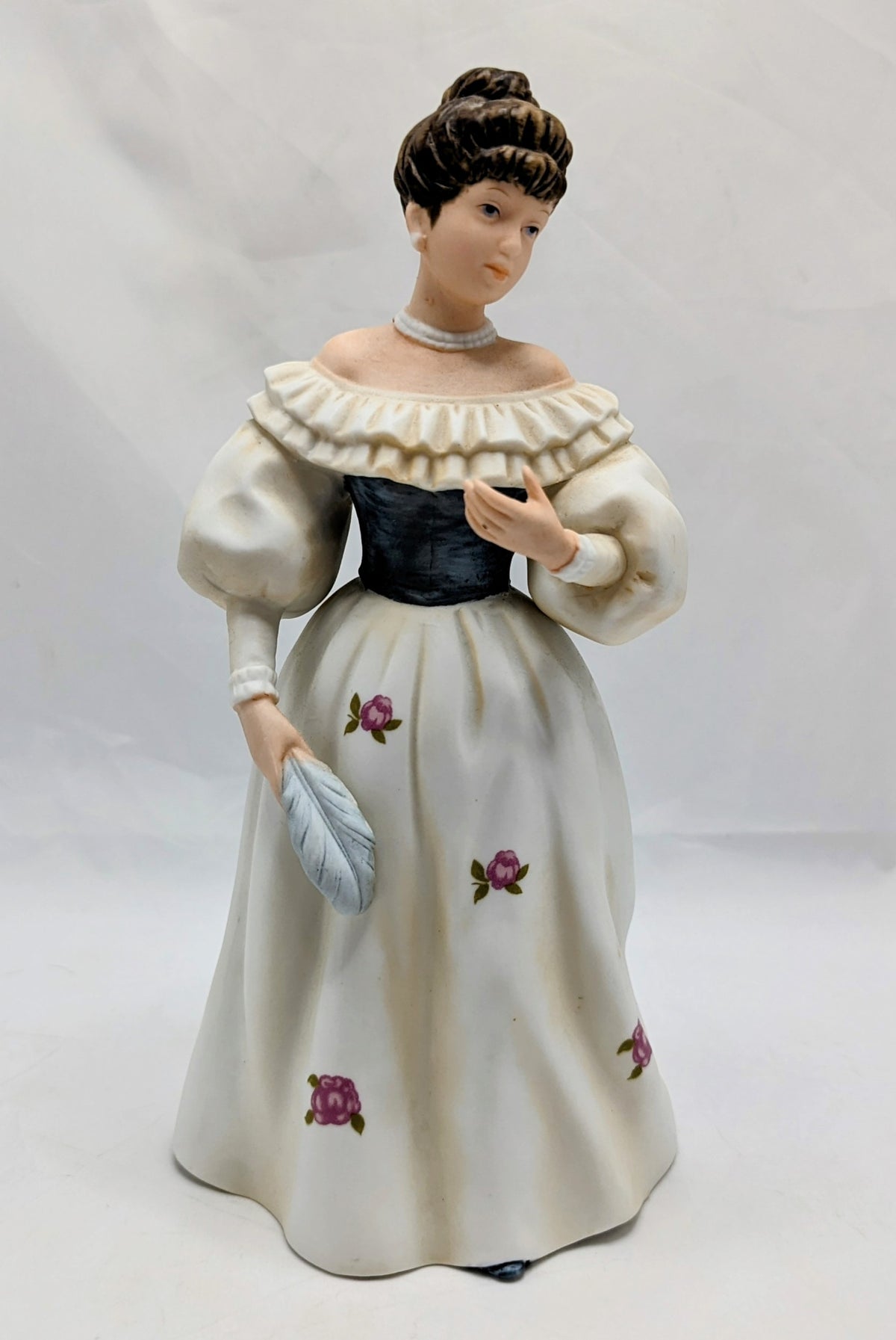 Vintage Homco 1463 Victorian Lady With Feather Figurine 8"