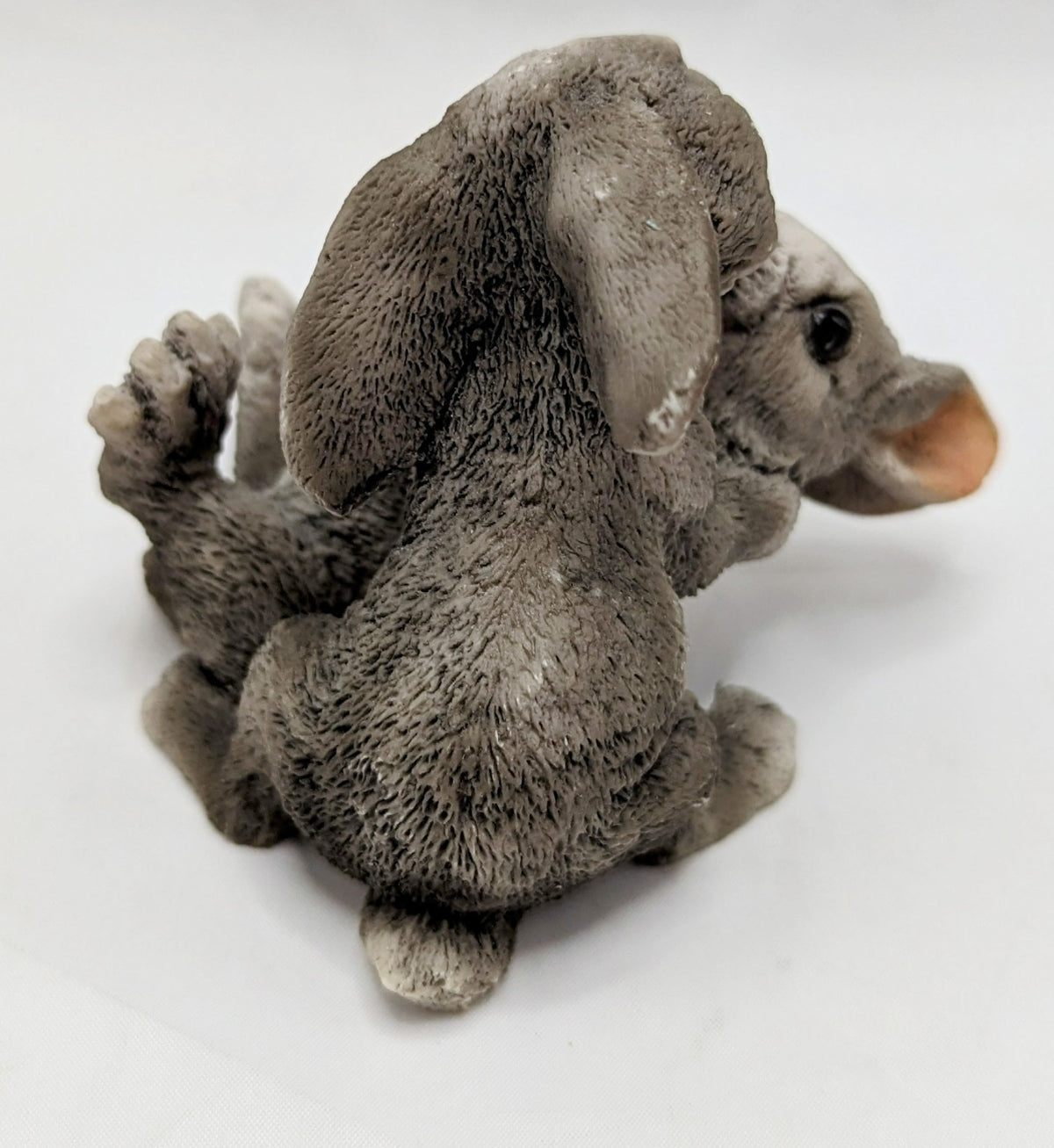 1988 Original by Castagna Made In Italy Kissing Bunny Rabbits Figurine 3 inch image 3