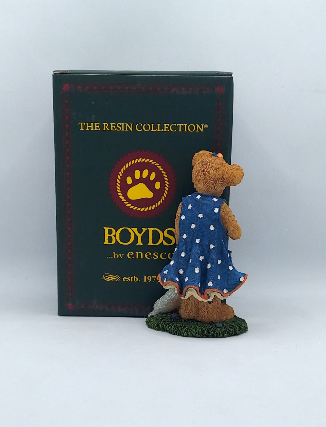2012 Boyds Resin Collection Felicia Goodfriend W/ Lil' Fluffer Friends in Flight image 2