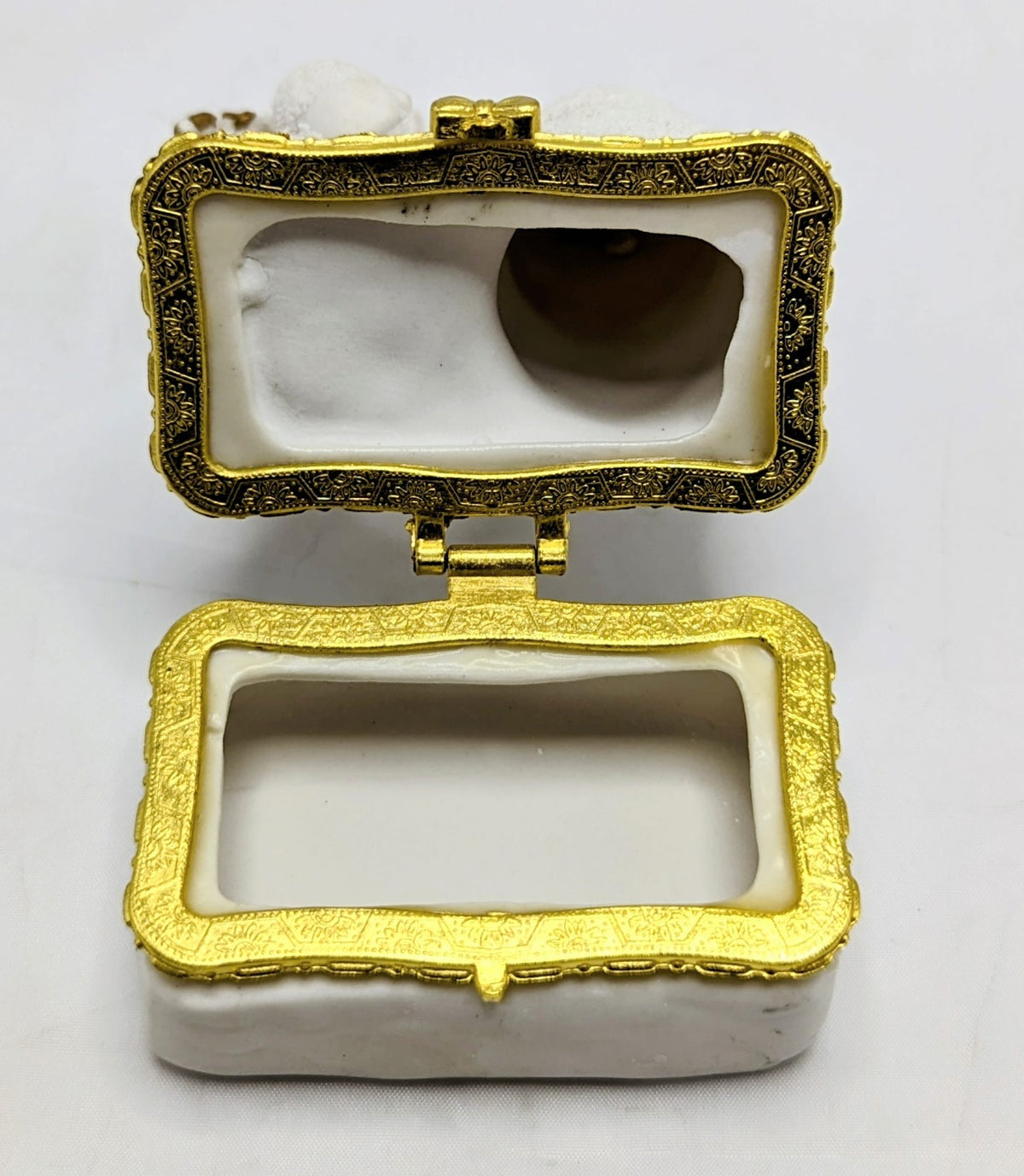 Department 56 Snowbunnies Making A Snowman Hinged Trinket Box image 4