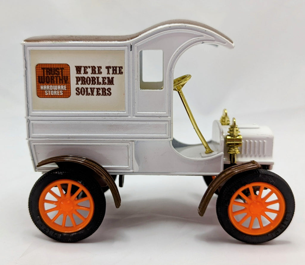 ERTL 1905 Ford Trustworthy Hardware Stores Limited Edition Delivery Car Diecast image 2
