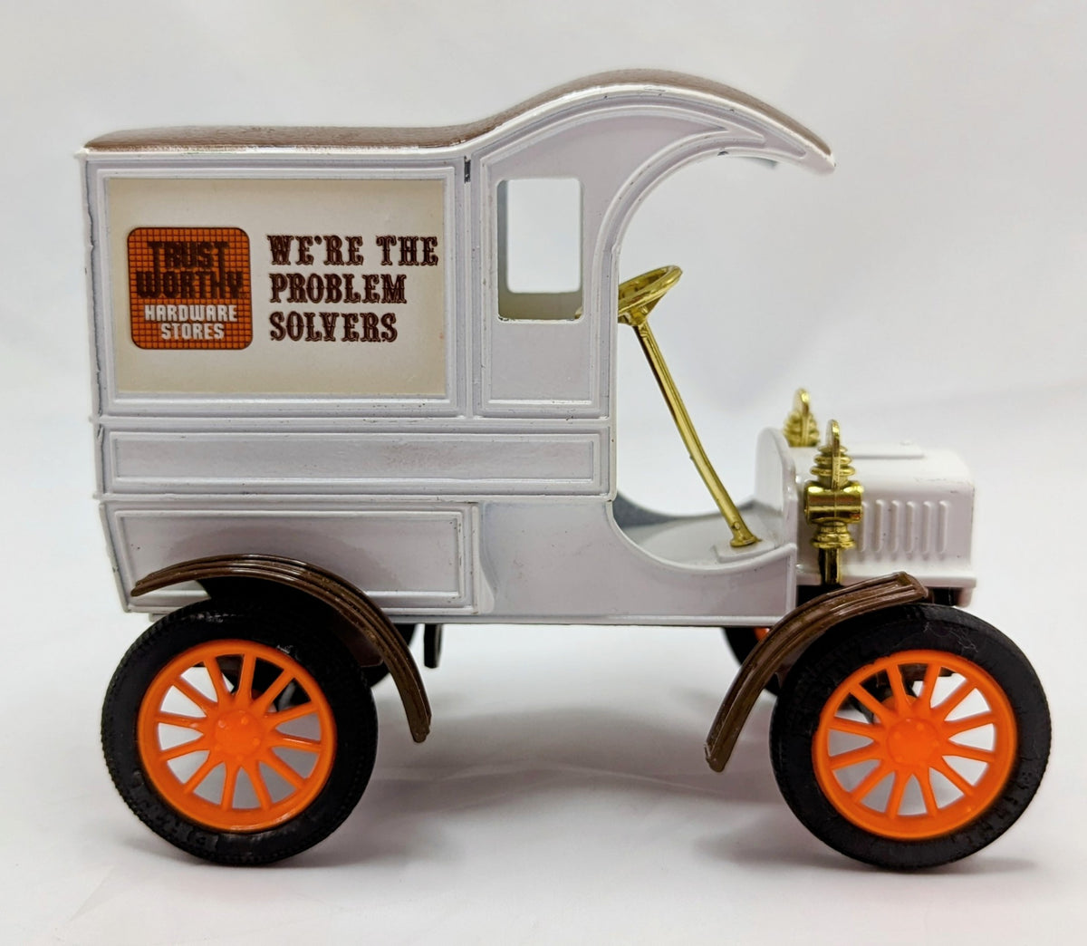 ERTL 1905 Ford Trustworthy Hardware Stores Limited Edition Delivery Car Diecast image 2