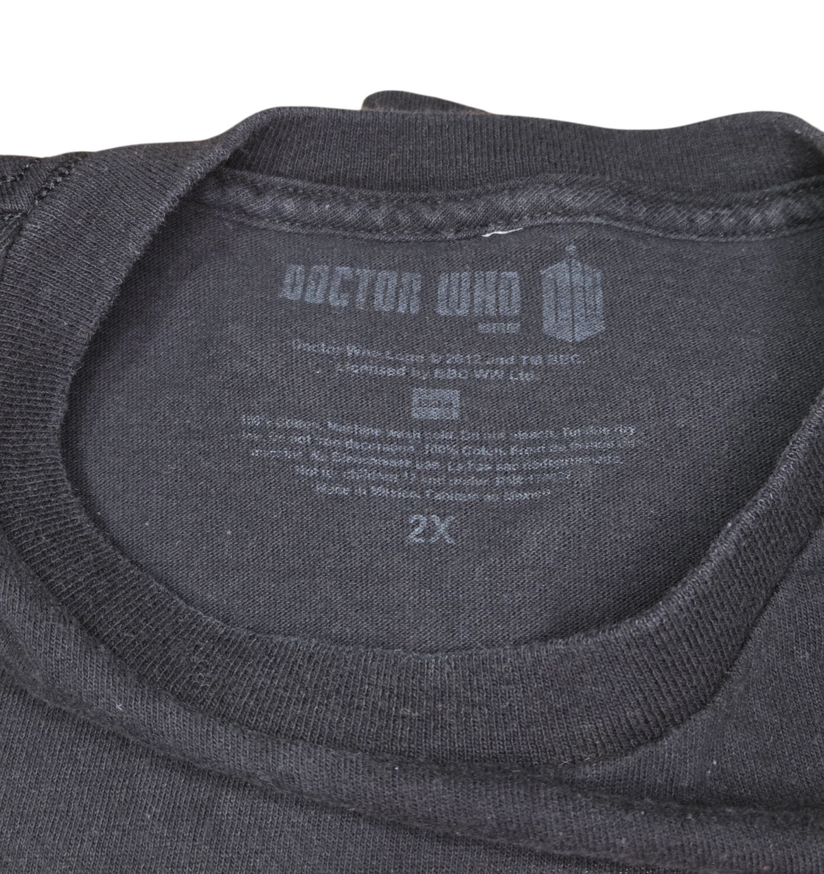 2012 BBC Doctor Who Christmas Tardis Police Box Snowing T-Shirt Size 2XL image 3