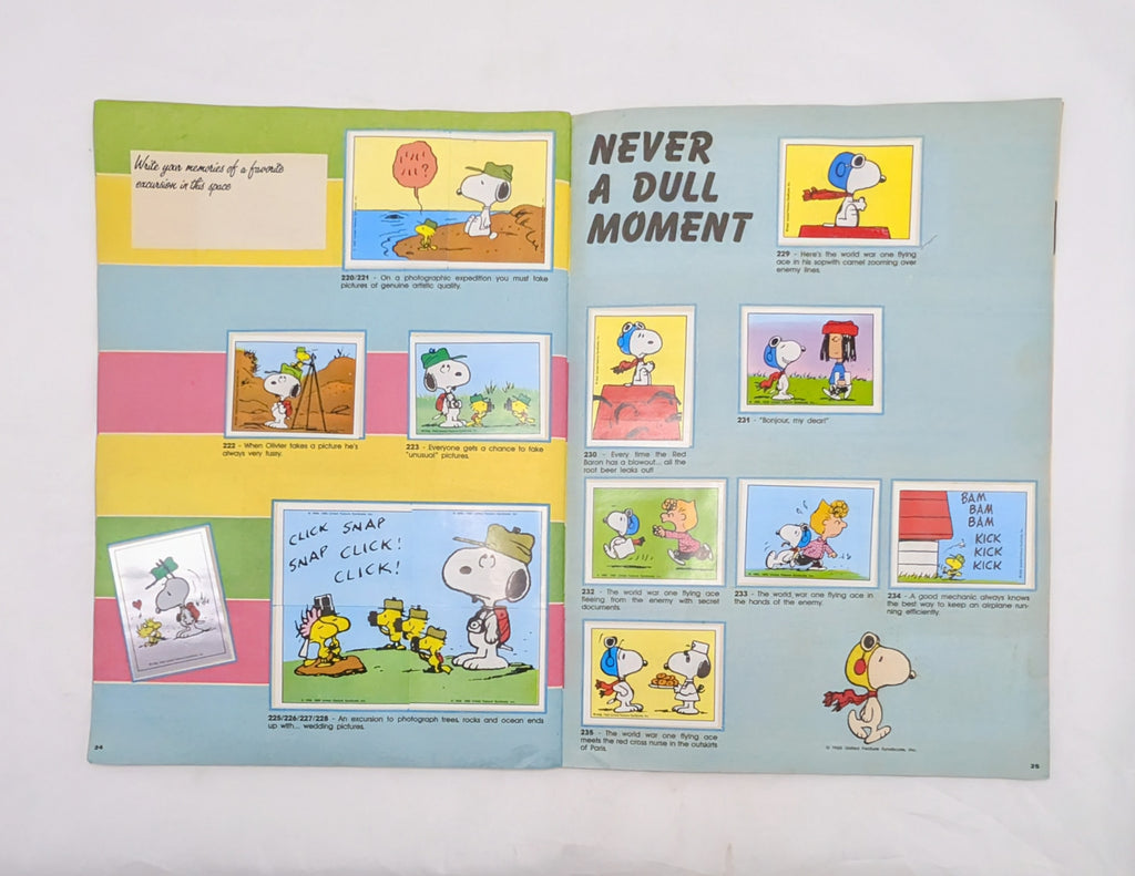 1986 Panini Peanuts I Love Snoppy Sticker Album - Complete image 12