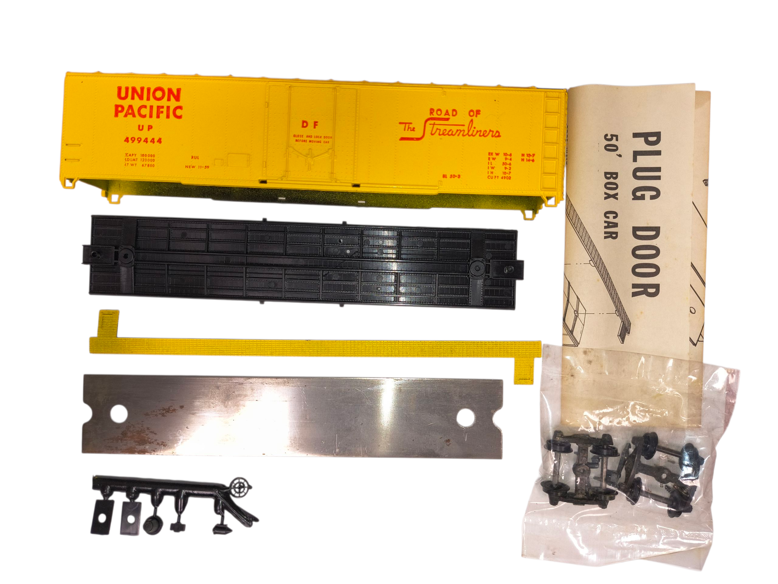 Roundhouse B55 Union Pacific 50' Plug Door Boxcar Road #499444 HO Scale image 2
