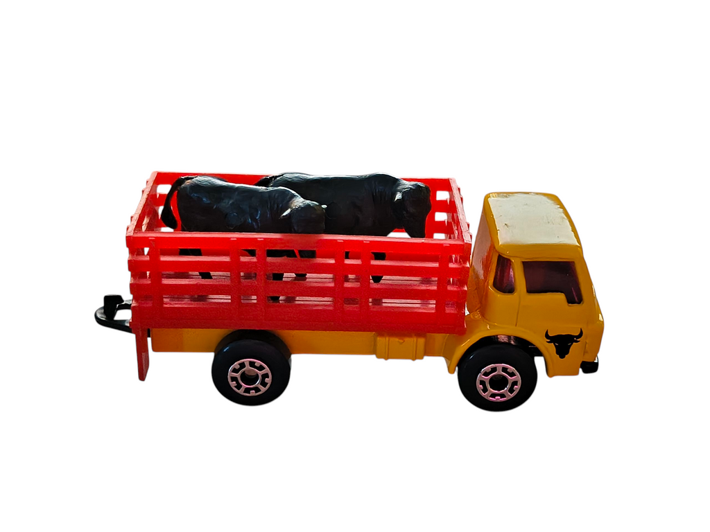 1999 Matchbox Cattle Truck Yellow & Red Black Cow Head Door image 2