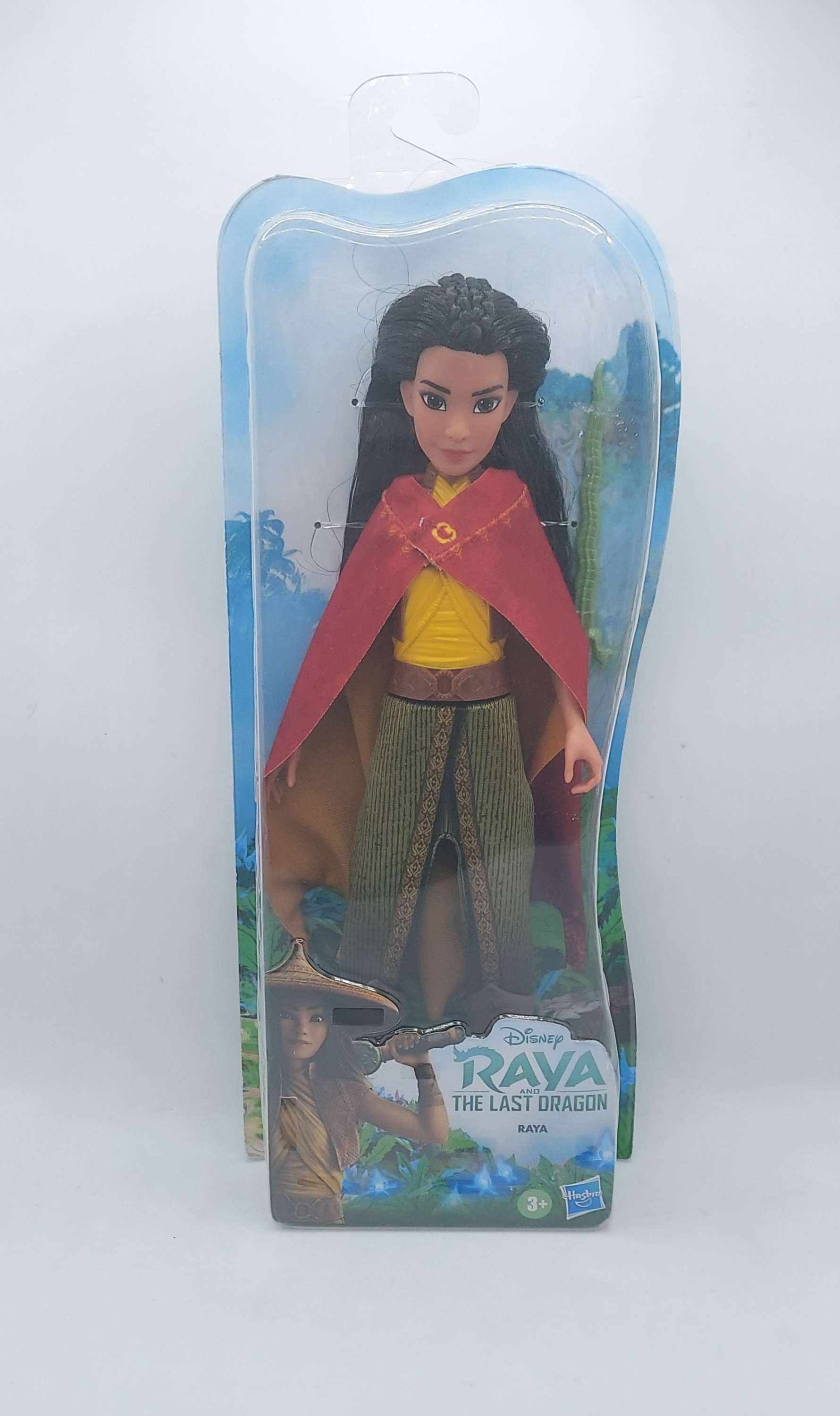 Disney Raya Fashion Doll with Clothes, Shoes, and Sword