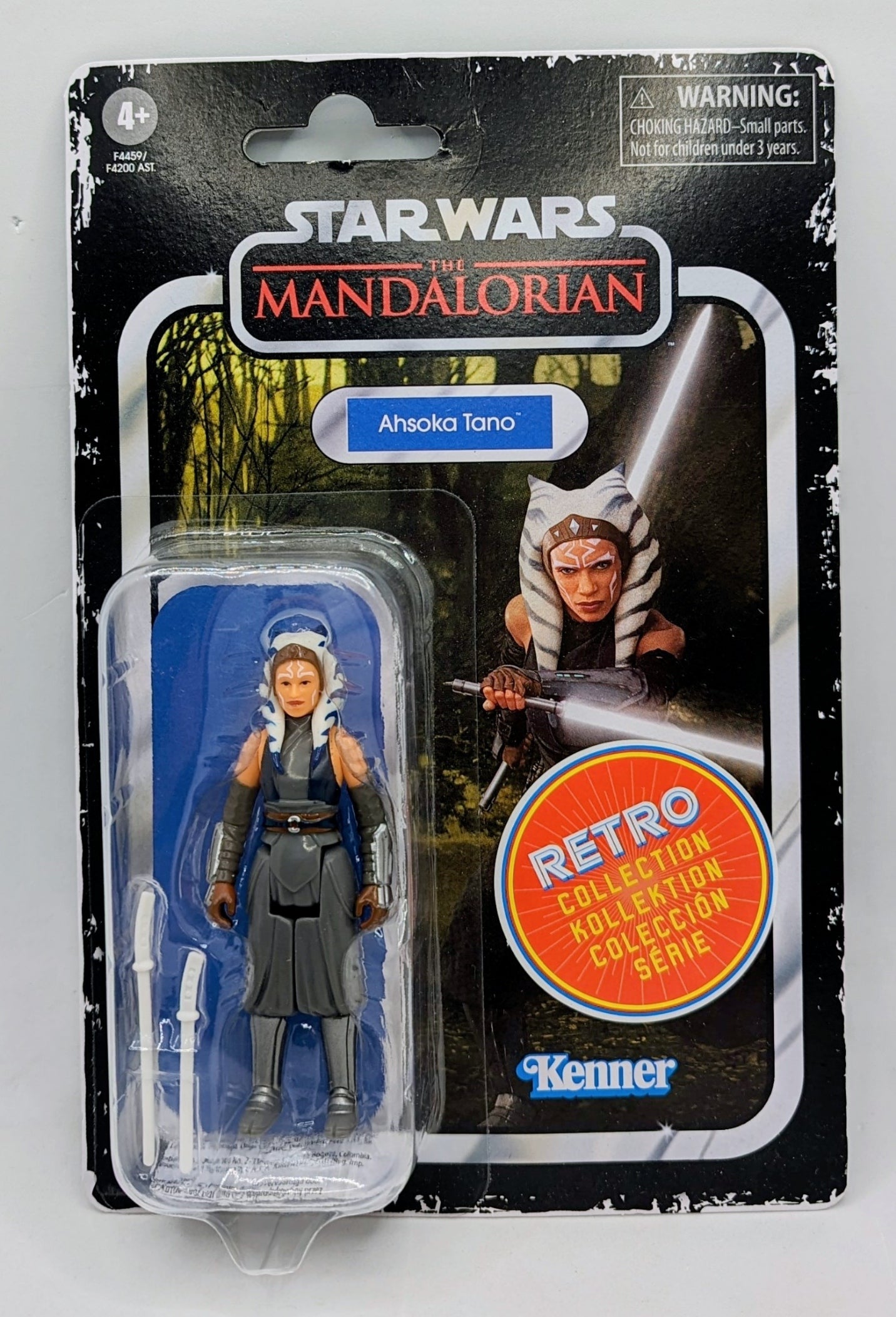 Star Wars Retro Collection The Mandalorian Ahsoko Tano 3.75" Figure