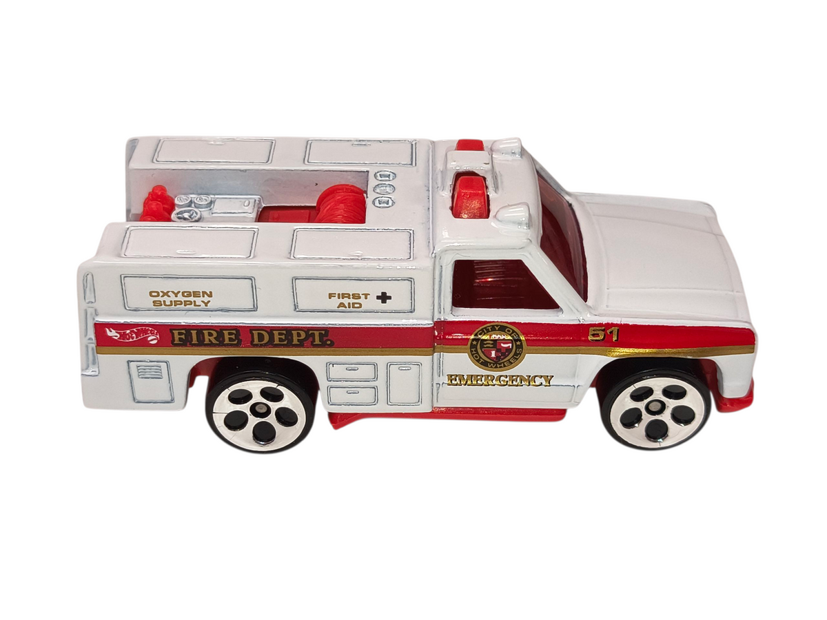 1999 Mattel Hot Wheels White Emergency Fire Department Ranger S33 1/64 Diecast