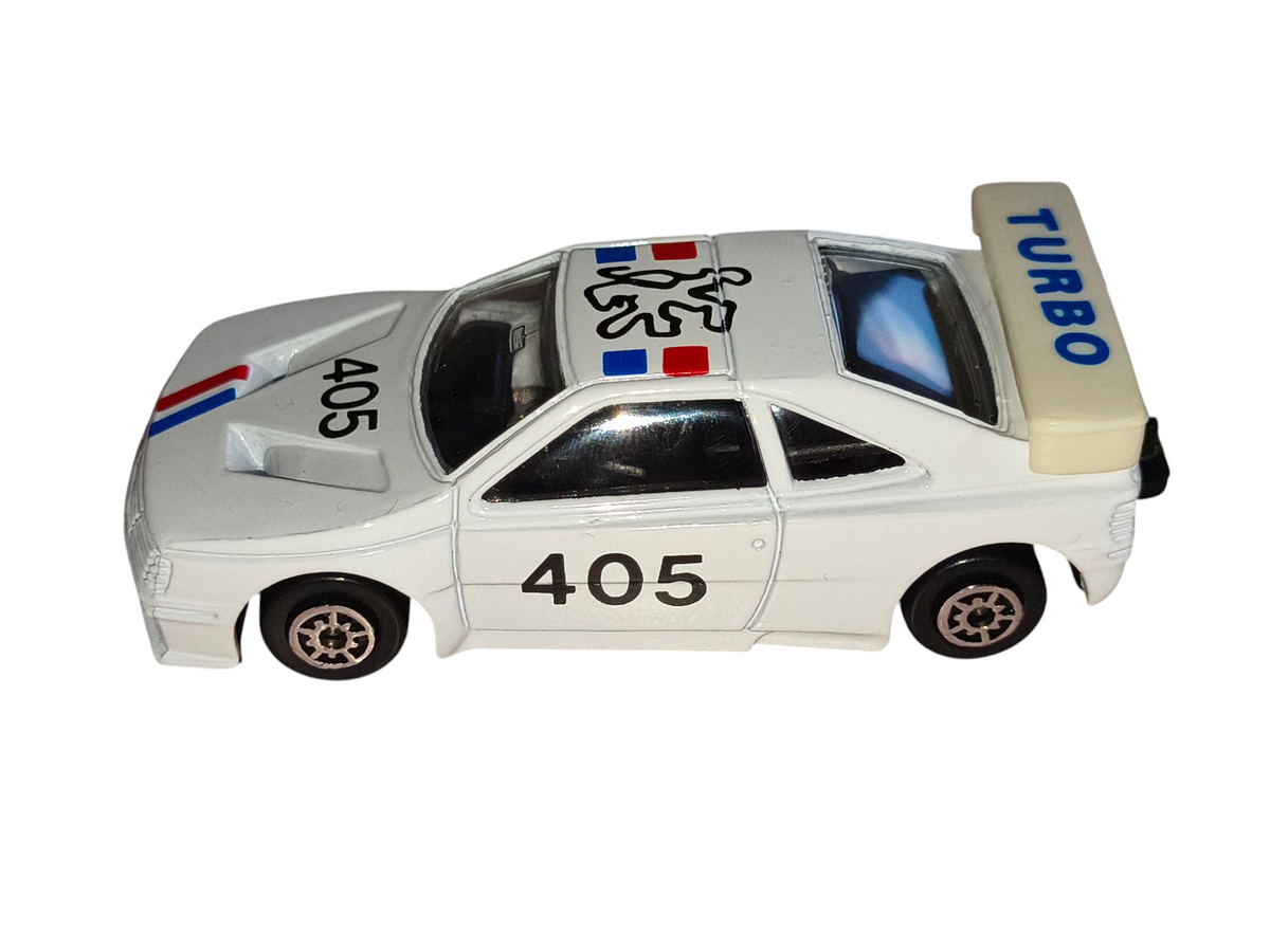 Maisto Peugeot 405 Turbo White 1:64 Diecast