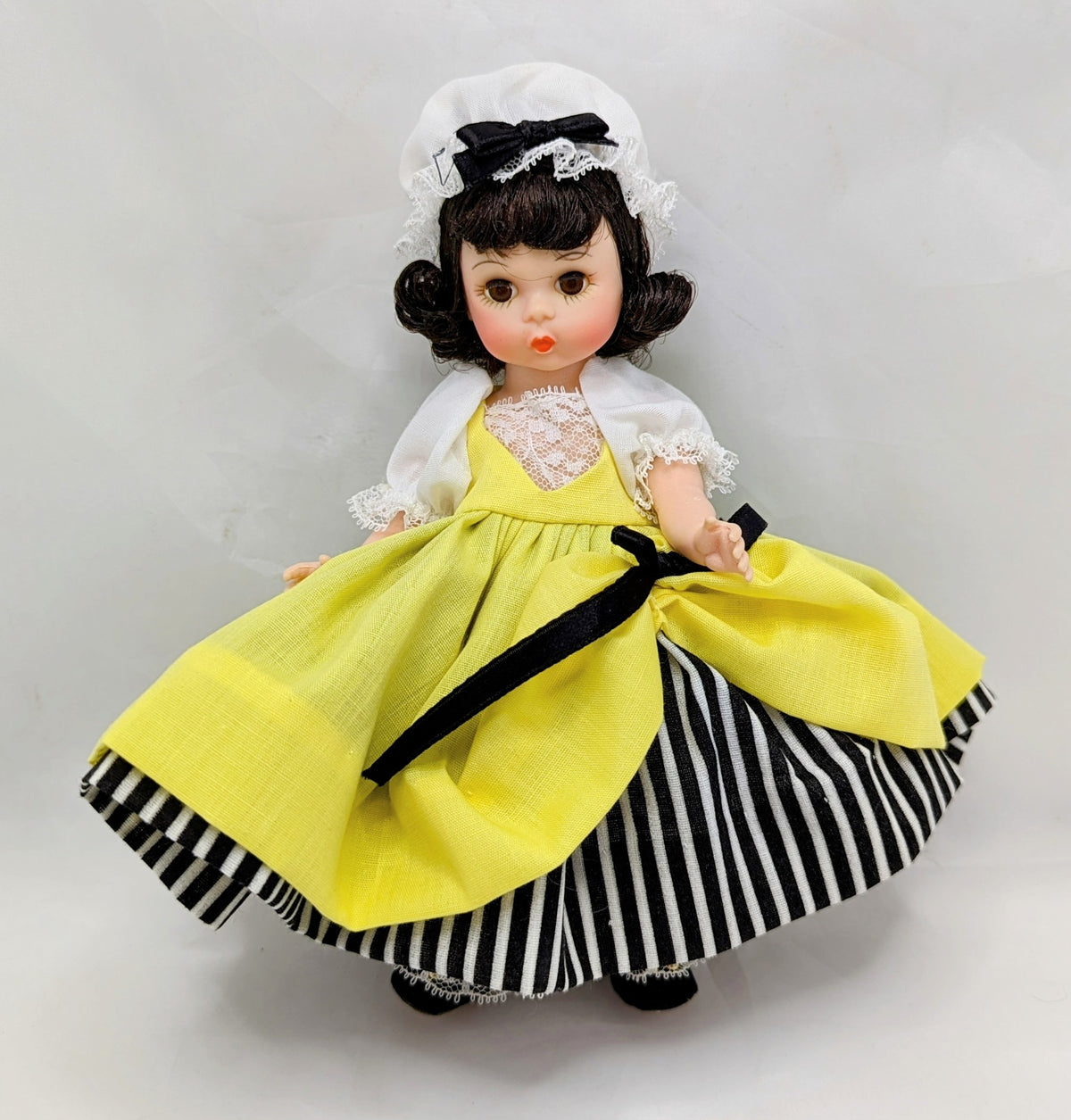 1980 Madame Alexander France Doll #590 - No Box