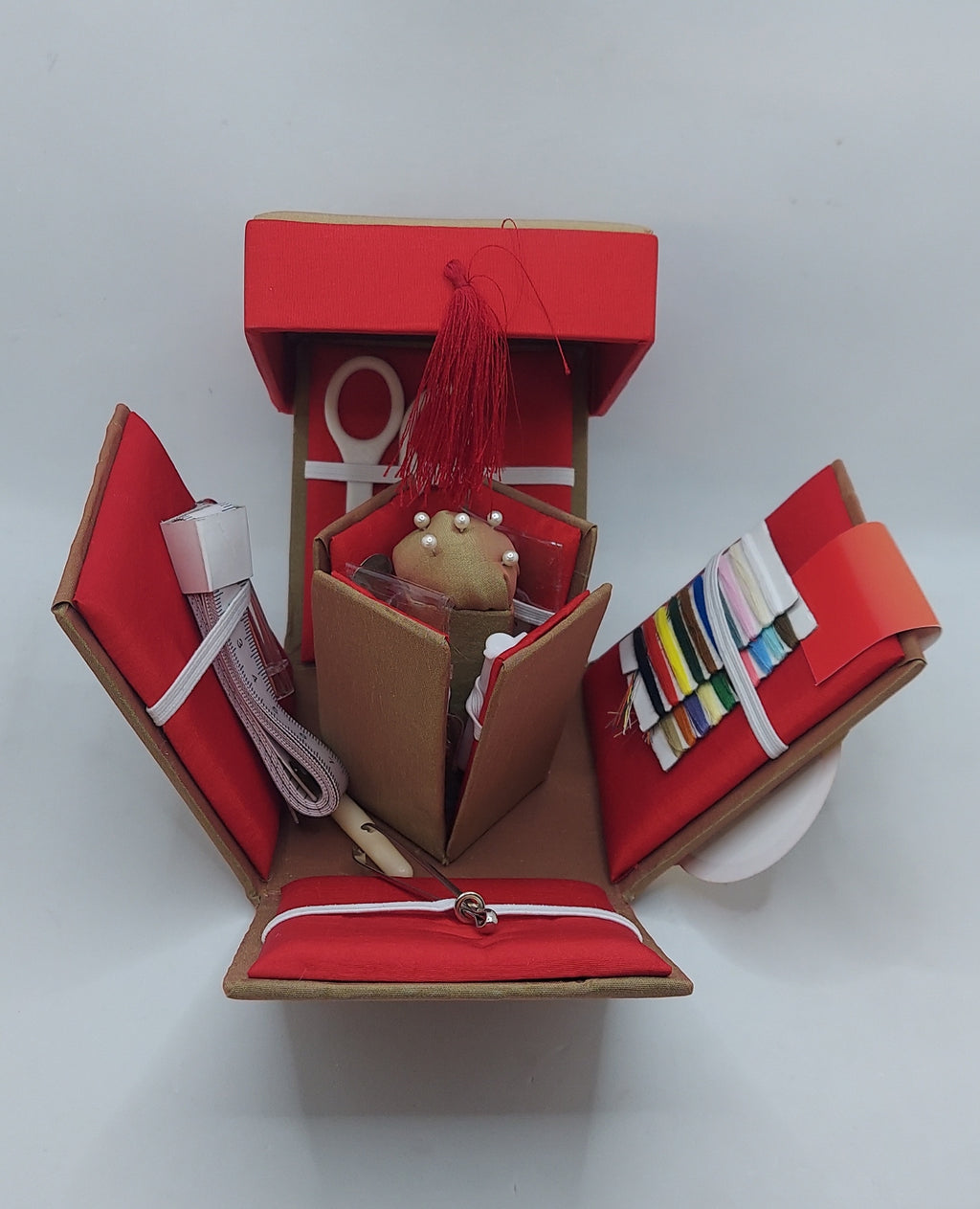 Classic Satin Lined Sewing Box N4301 - Needles, Thread, Scissors And More image 4