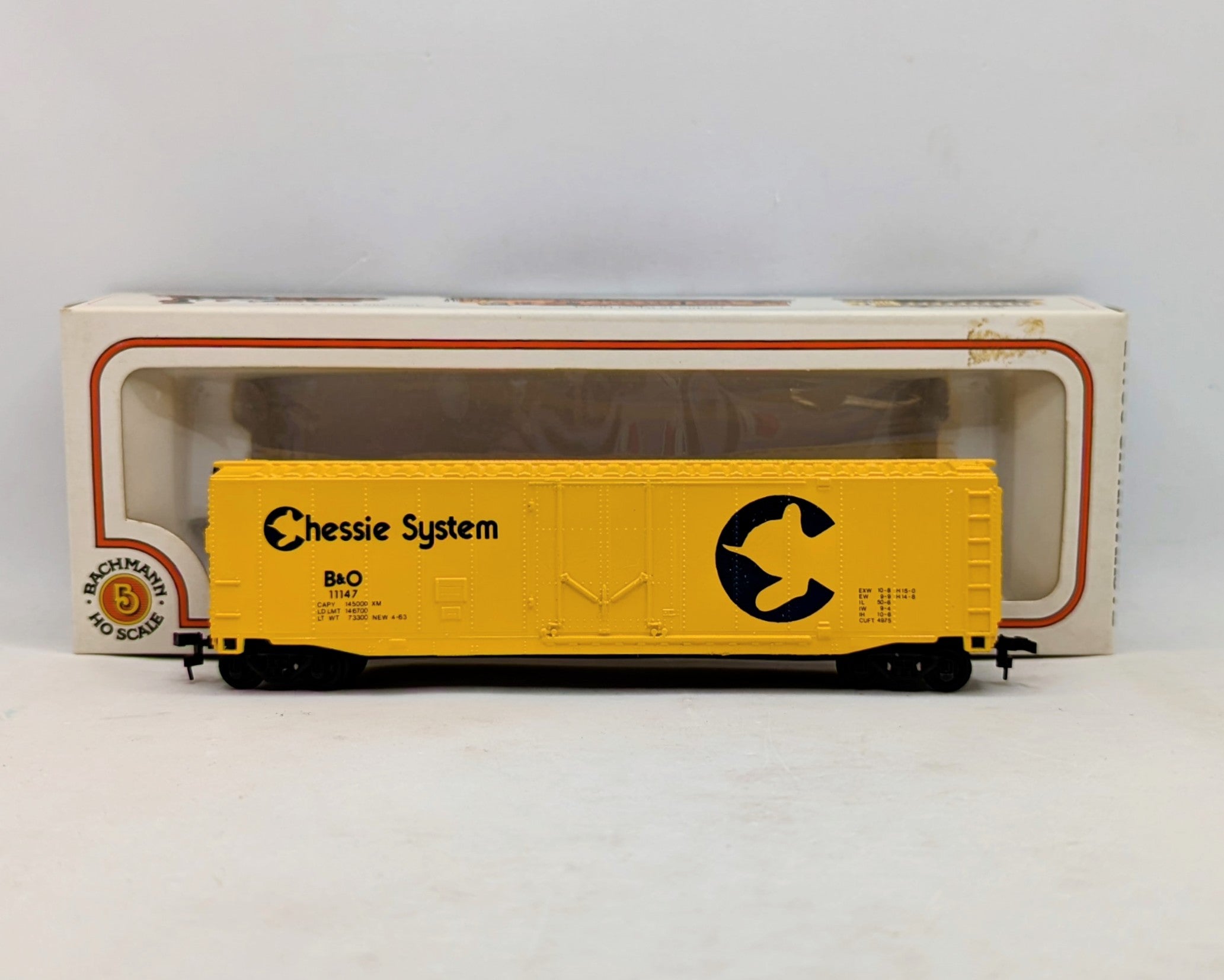 Bachmann Ho Scale Model Trains 51' Steel Plug Door Box Car Chessie image 2