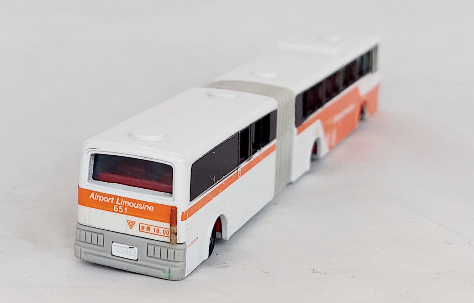 Tomy Tomica L04 Articulated Volvo Airport Limousine Bus Scale 1:100 image 2