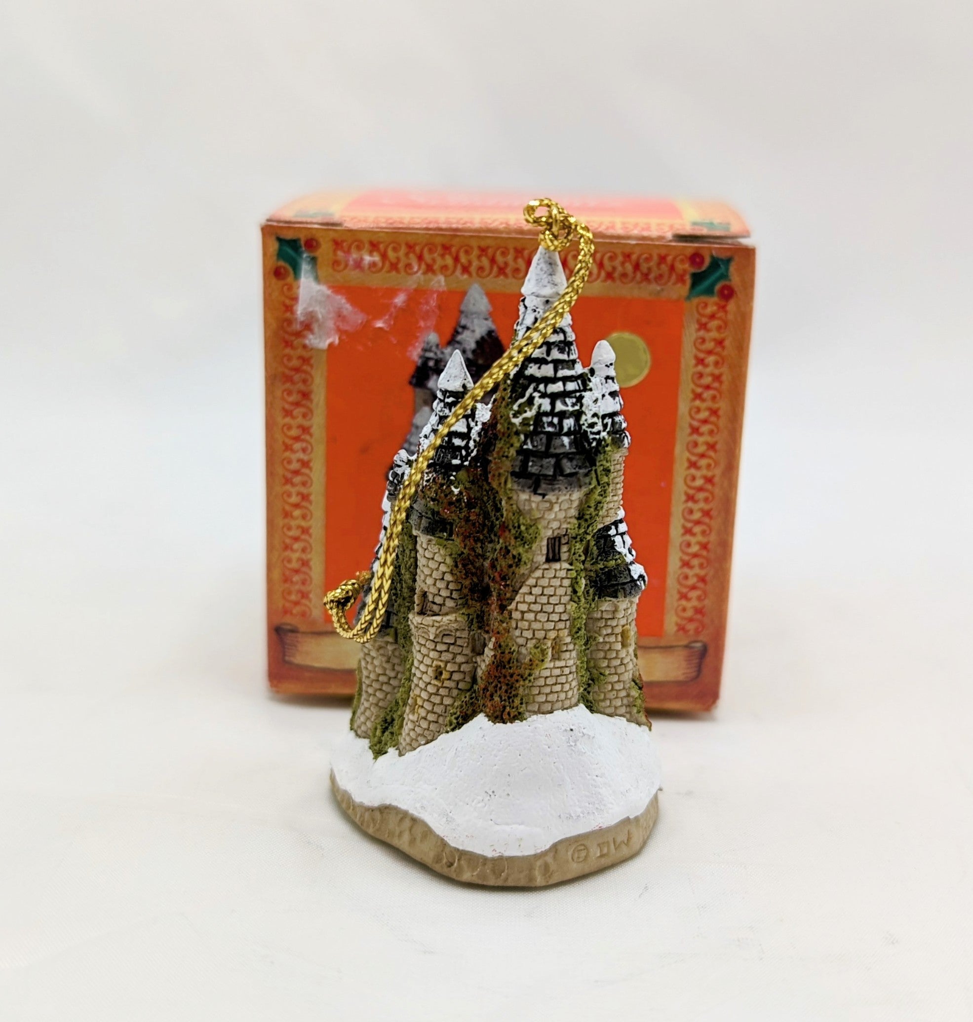 Vintage 1992 David Winter Cottages Fairytale Castle Christmas Ornament image 2