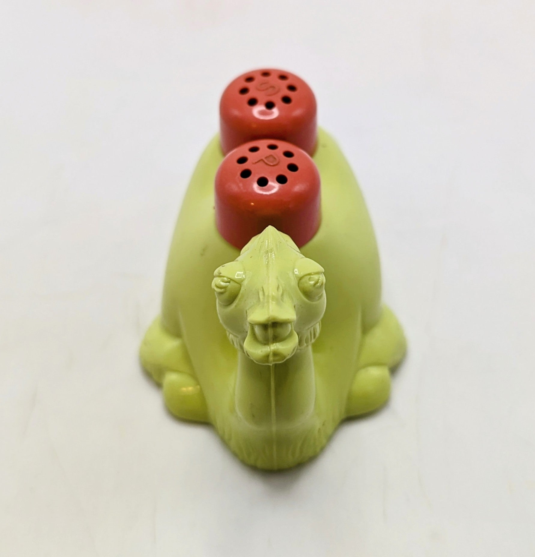 Vintage Retro Green And Pink Plastic Camel Salt & Pepper Shakers image 3