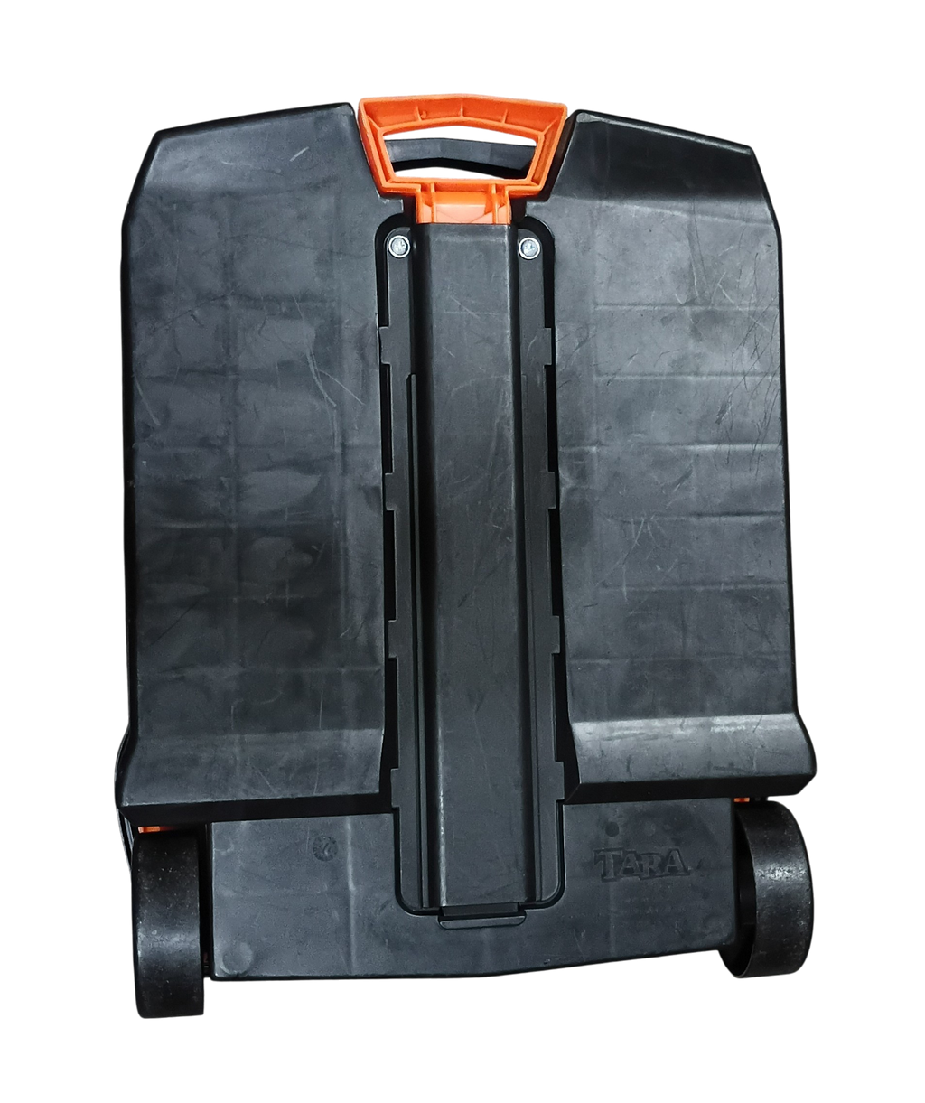 2016 Mattel Hot Wheels Wanna Race 100 Car Rolling Luggage Style Case image 2