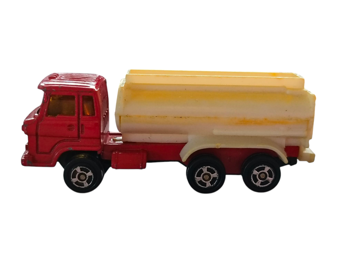 Vintage Cab Over Tanker Semi Truck Made In China Red Die-cast image 2