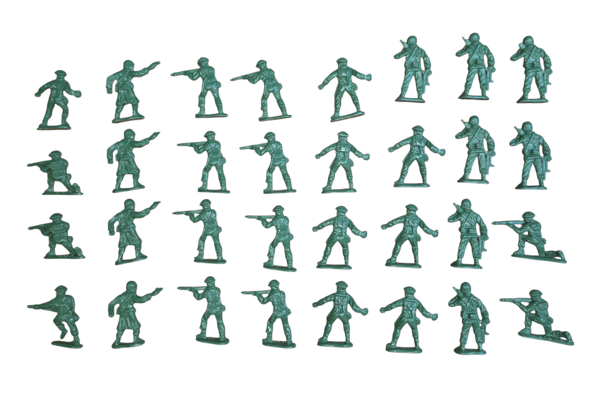 32 Green Plastic Mini Army Men 1/2"- 1" Bulk Lot Action Figures Toy Soldiers image 2