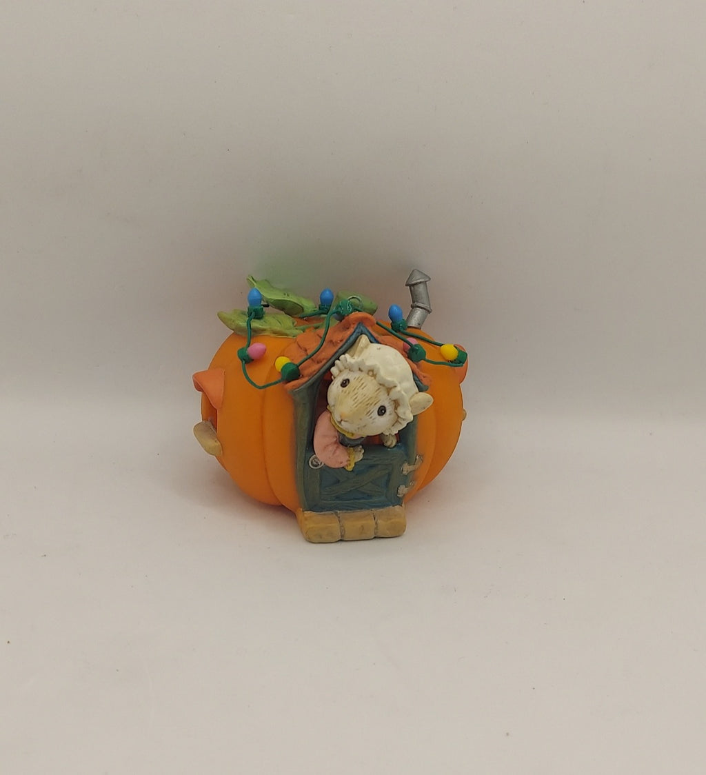 1991 Enesco Peter Peter Pumpkin Eater 4th in Mousery Rhymes Series Ornament image 2