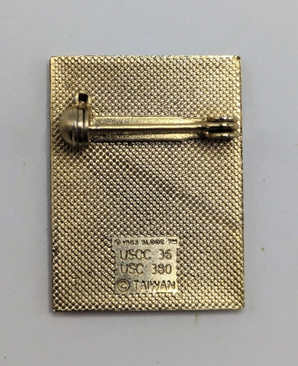 1983 Los Angeles Sports Illustrated Olympic Rings Gold Tone Enamel Lapel Pin image 2