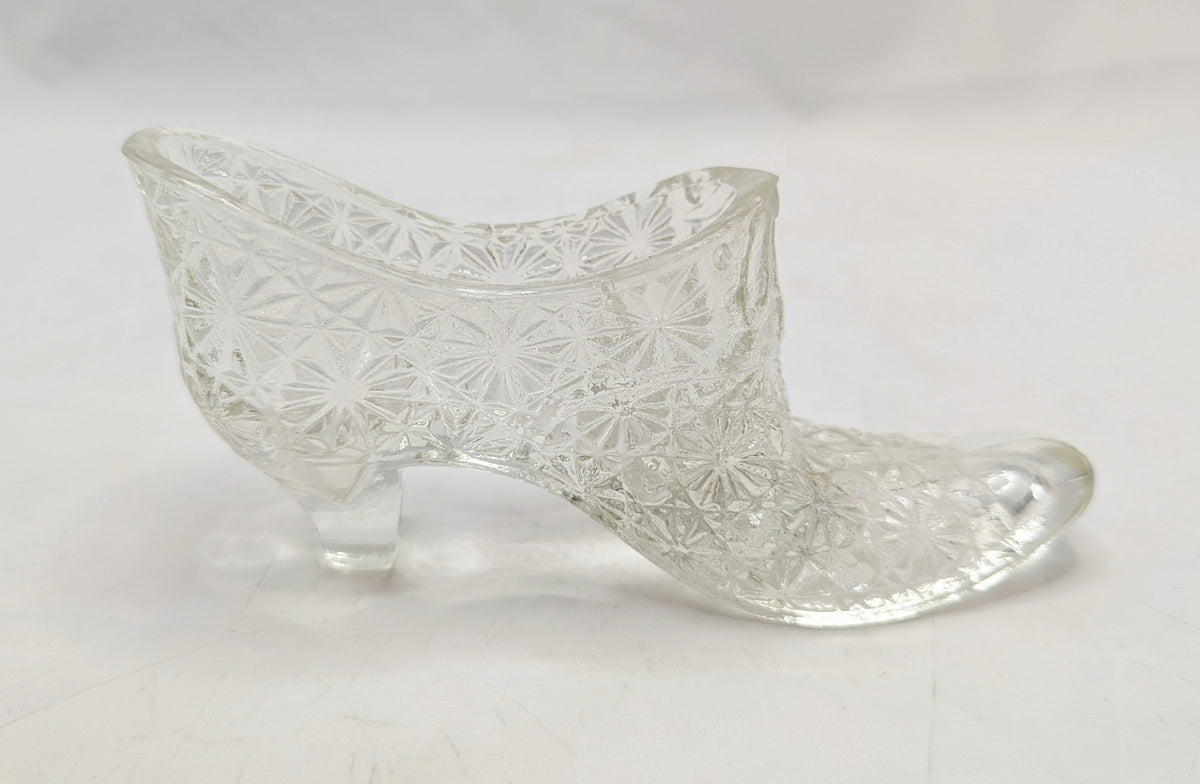 Fenton Daisy And Button Clear Glass Slipper Heel Figurine image 2